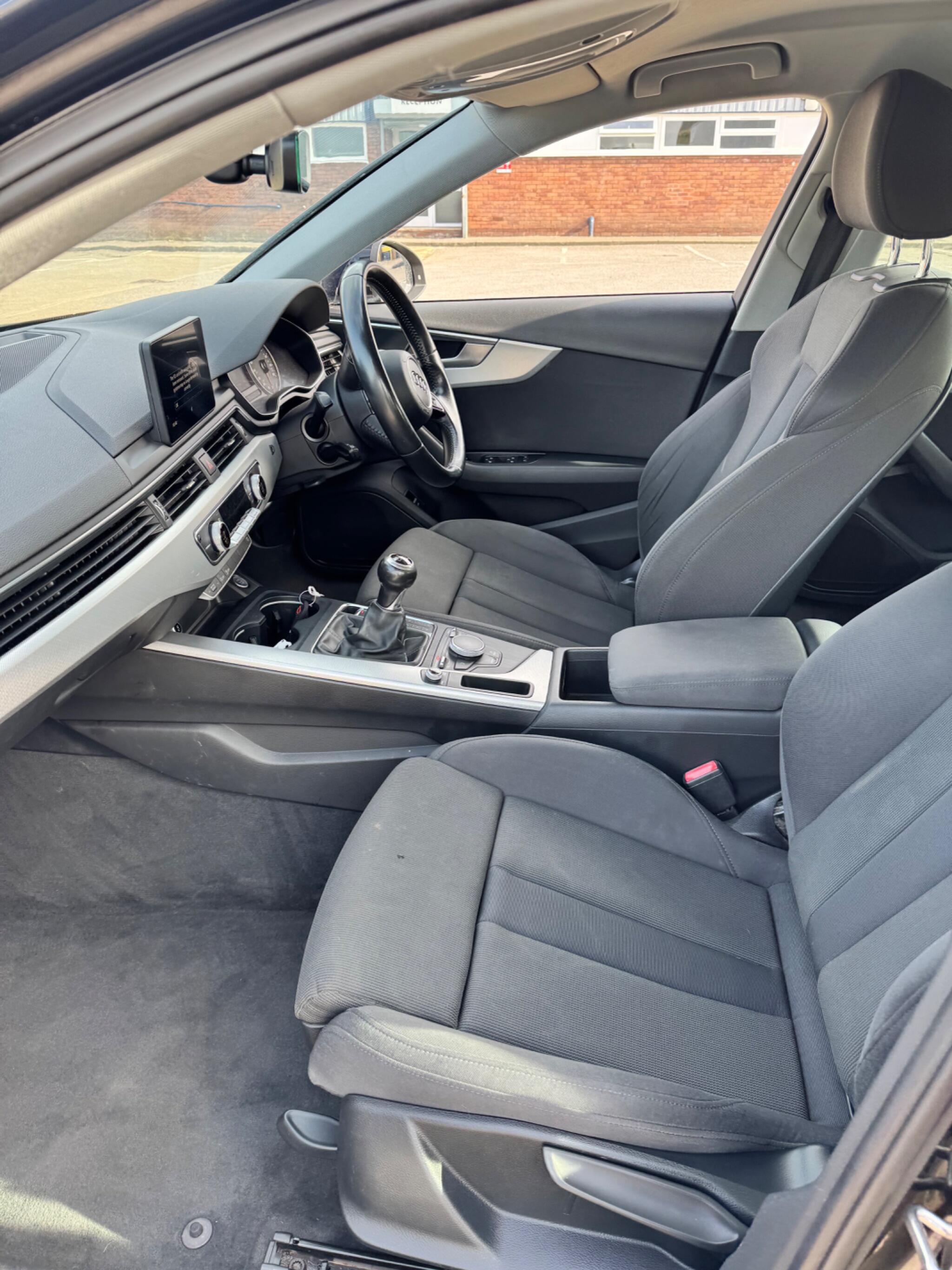 Audi A4 view 46