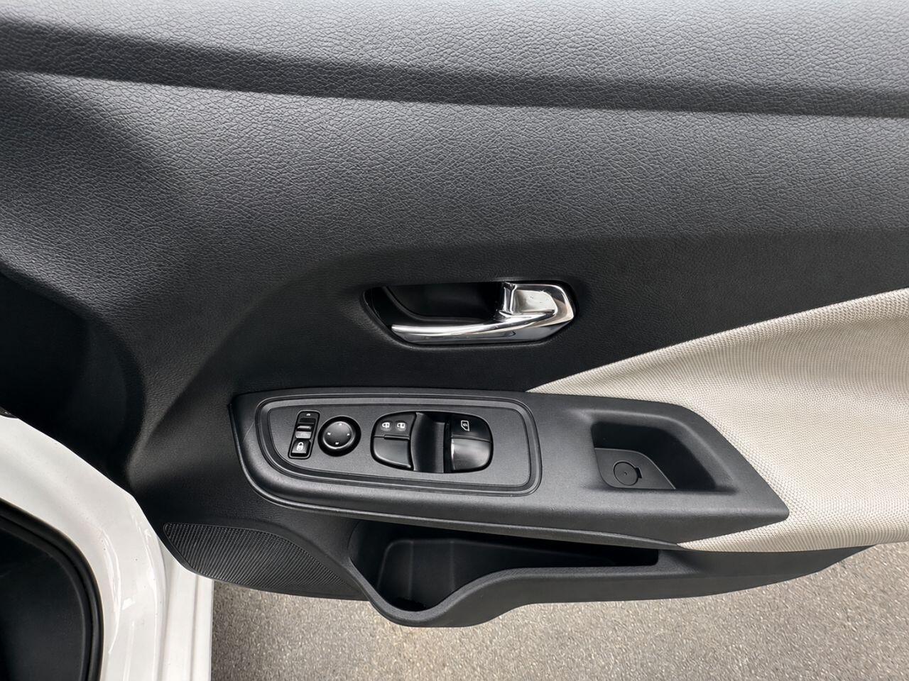Nissan Micra view 37