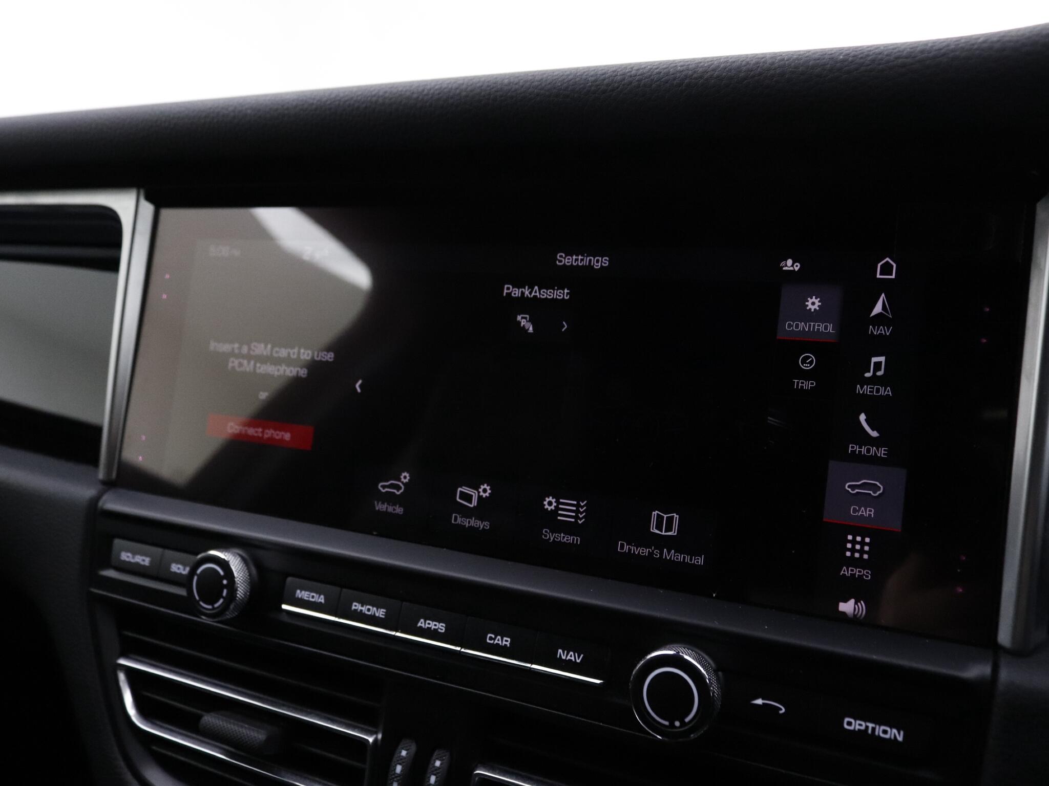 Porsche Macan view 30