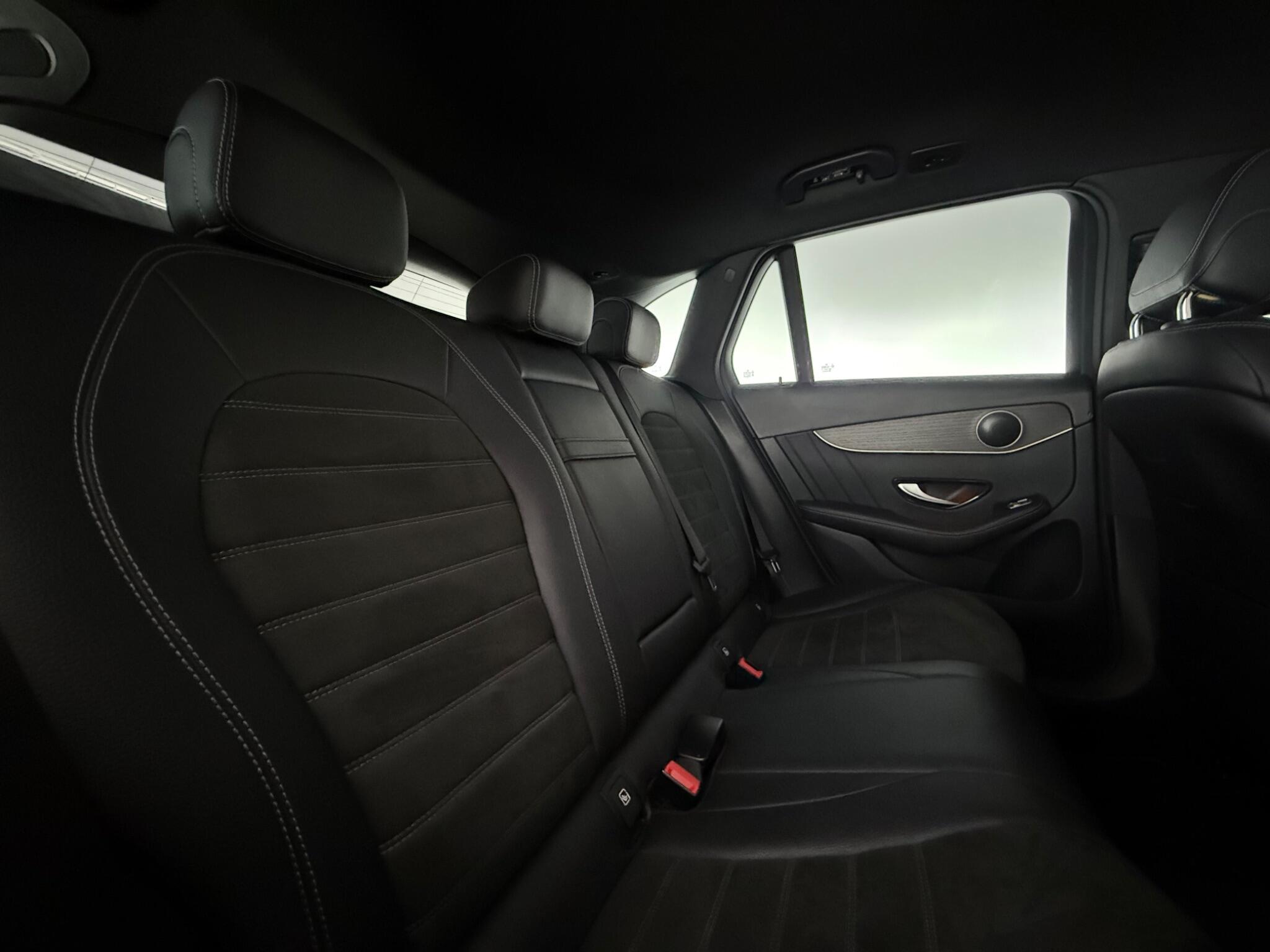 Mercedes-Benz GLC view 32