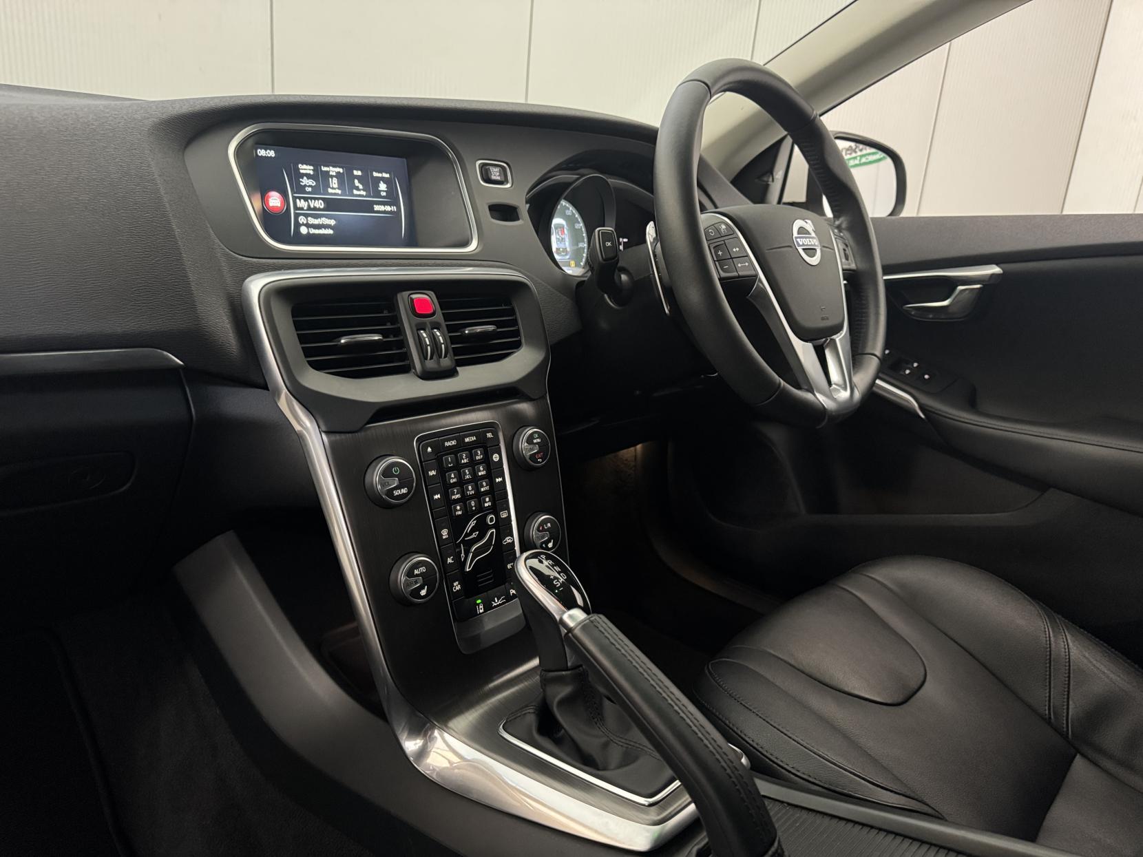 Volvo V40 view 58