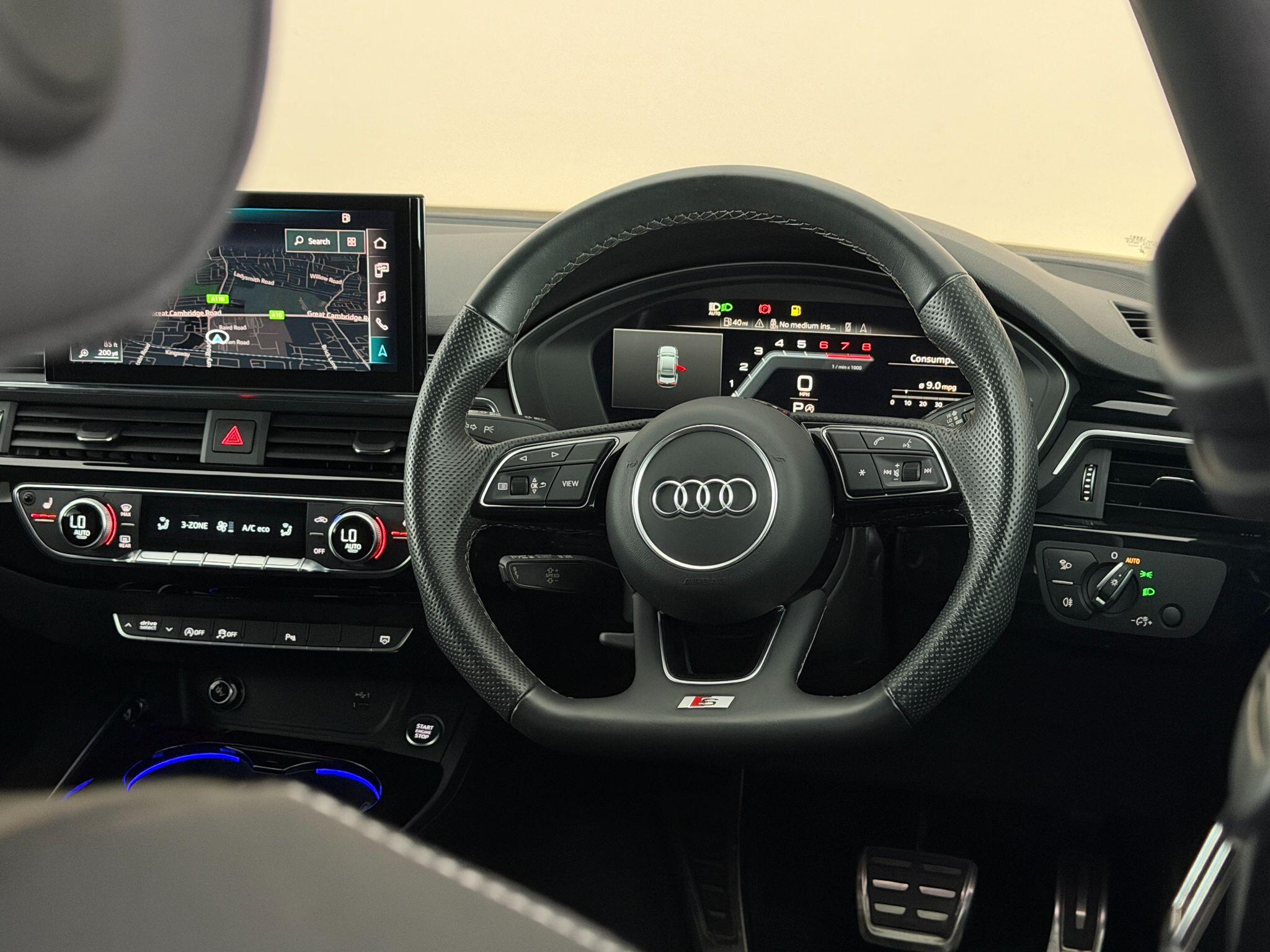 Audi A4 view 13
