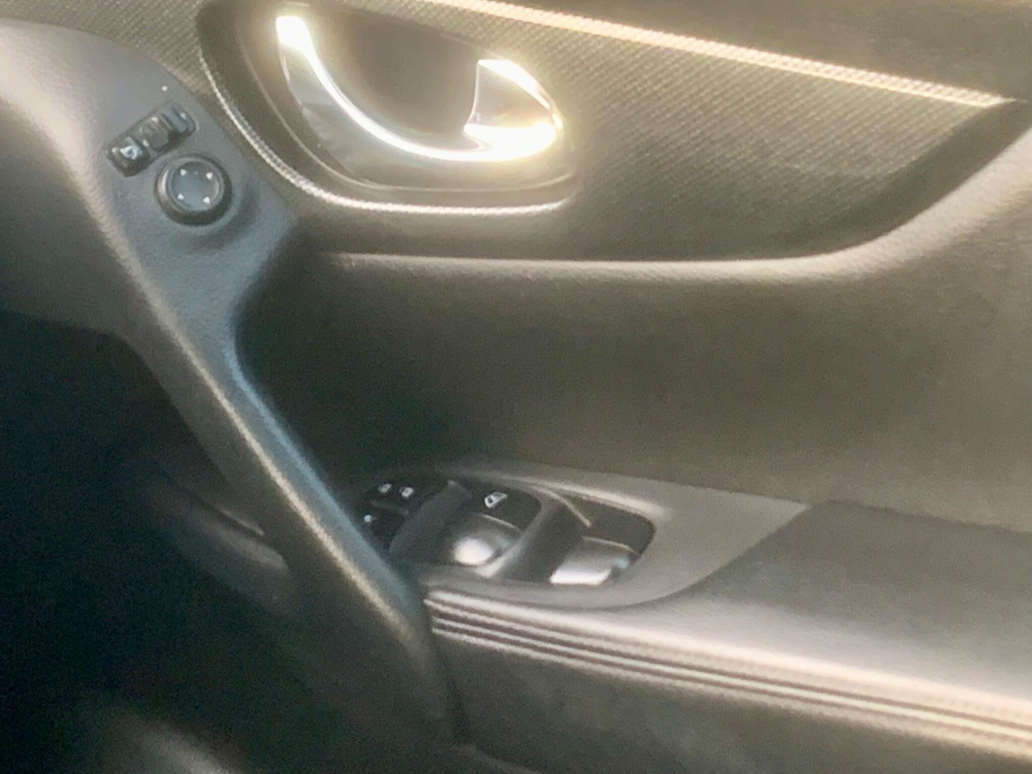Nissan X-Trail view 54