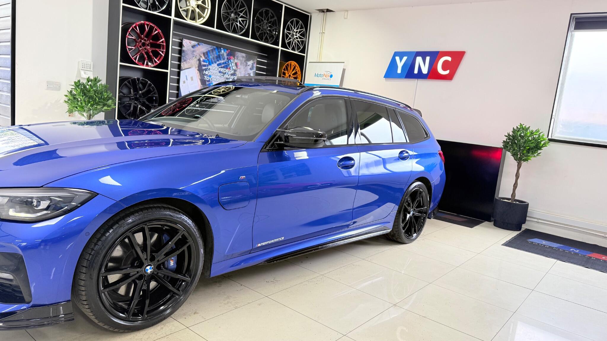 BMW 3 Series view 26