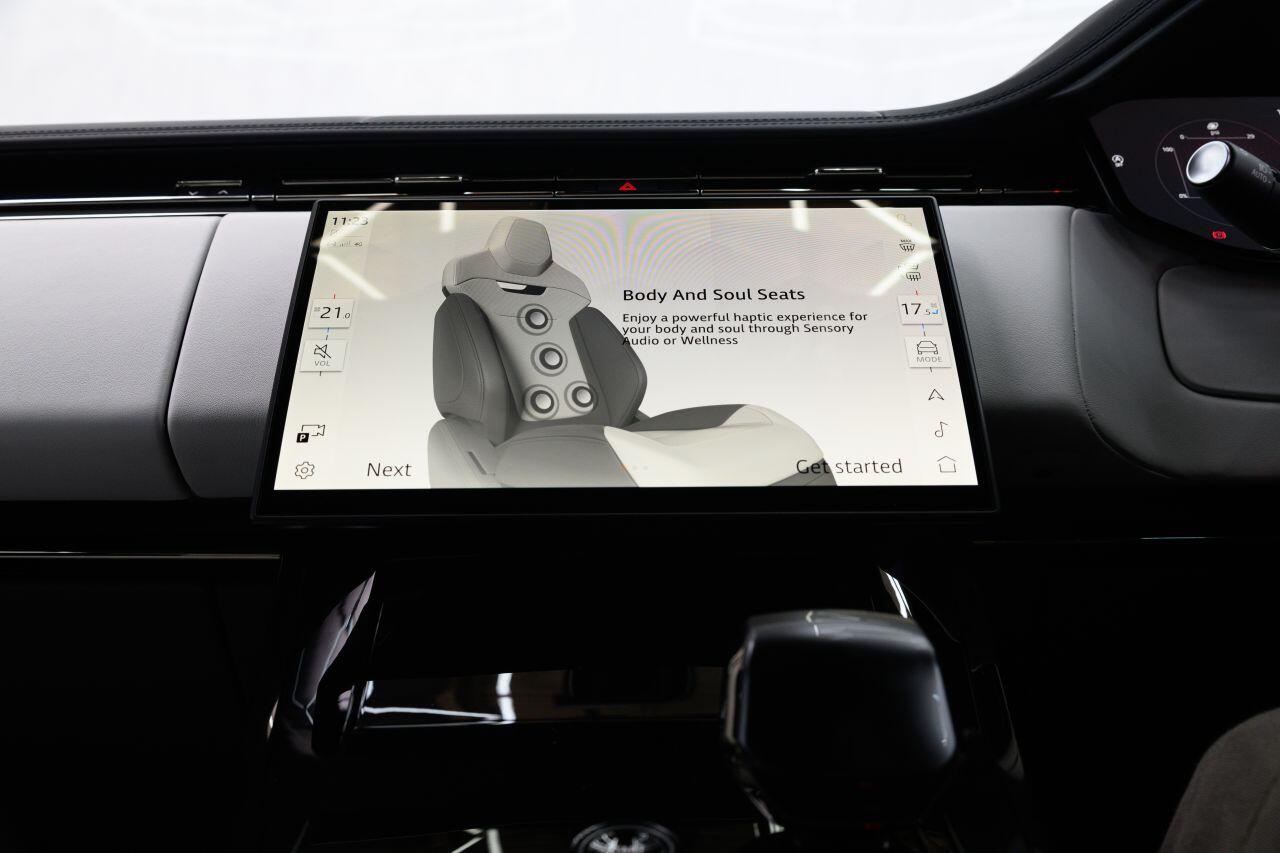 Land Rover Range Rover Sport view 90
