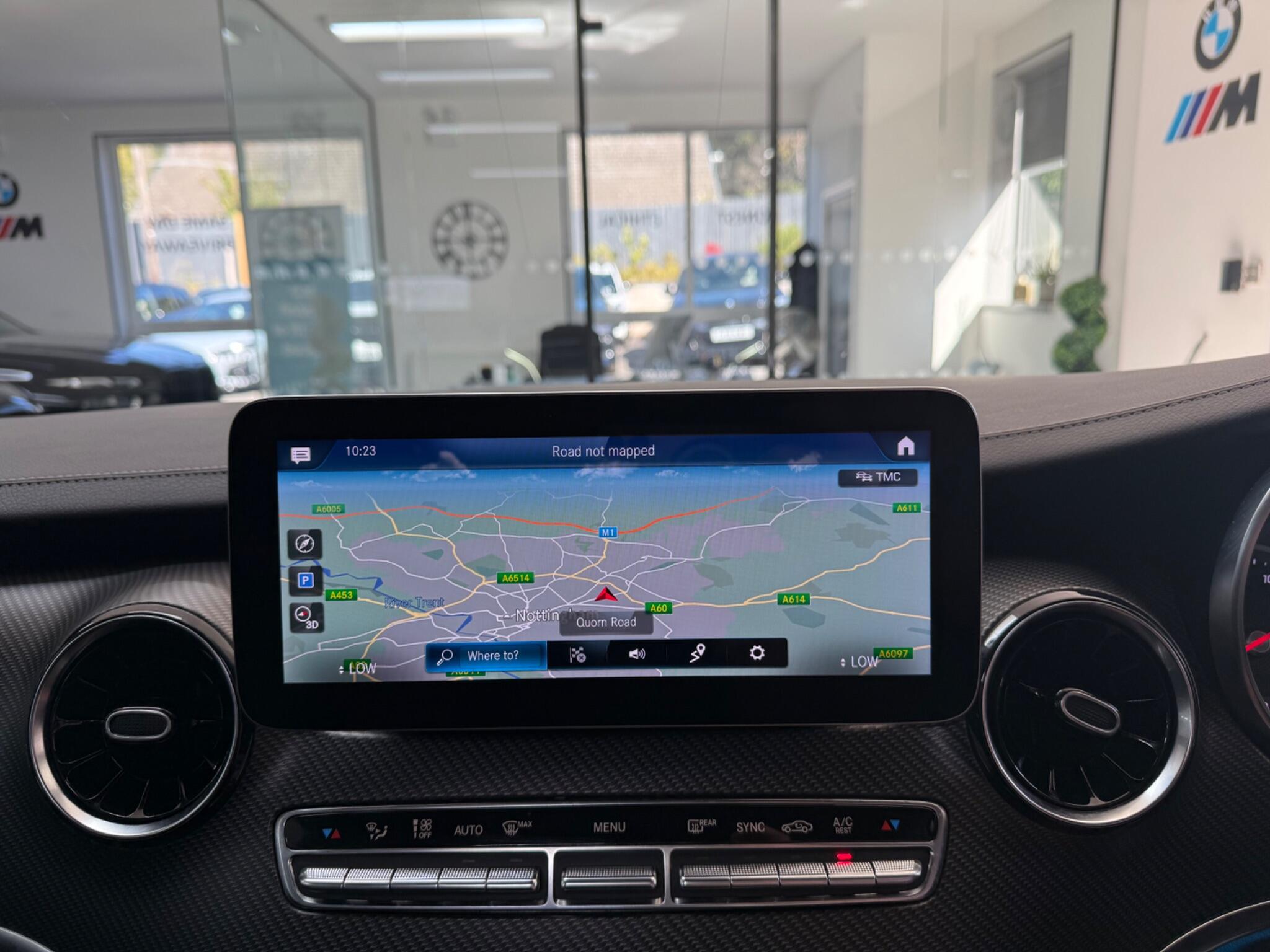 Mercedes-Benz V-Class view 20