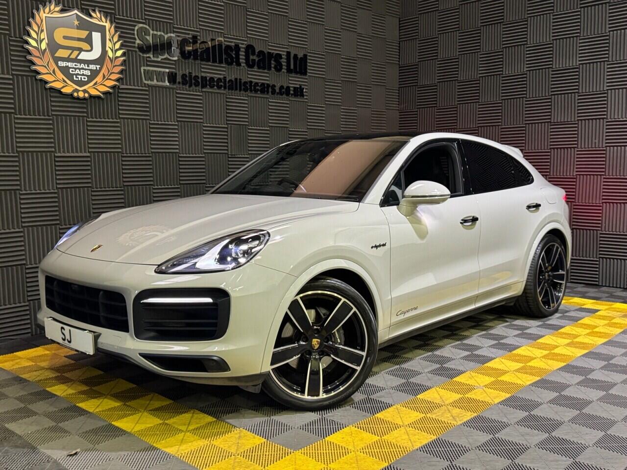 Porsche Cayenne view 7