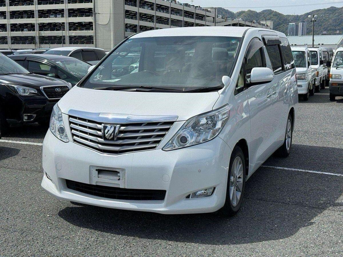 Toyota Alphard view 7