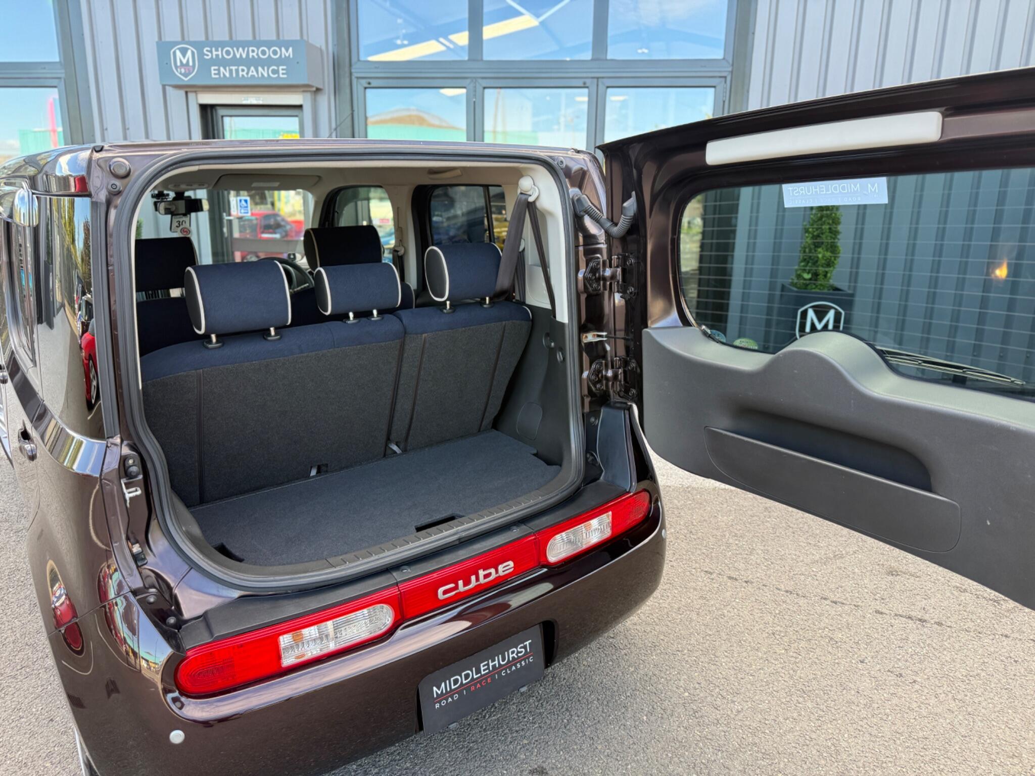 Nissan Cube view 10