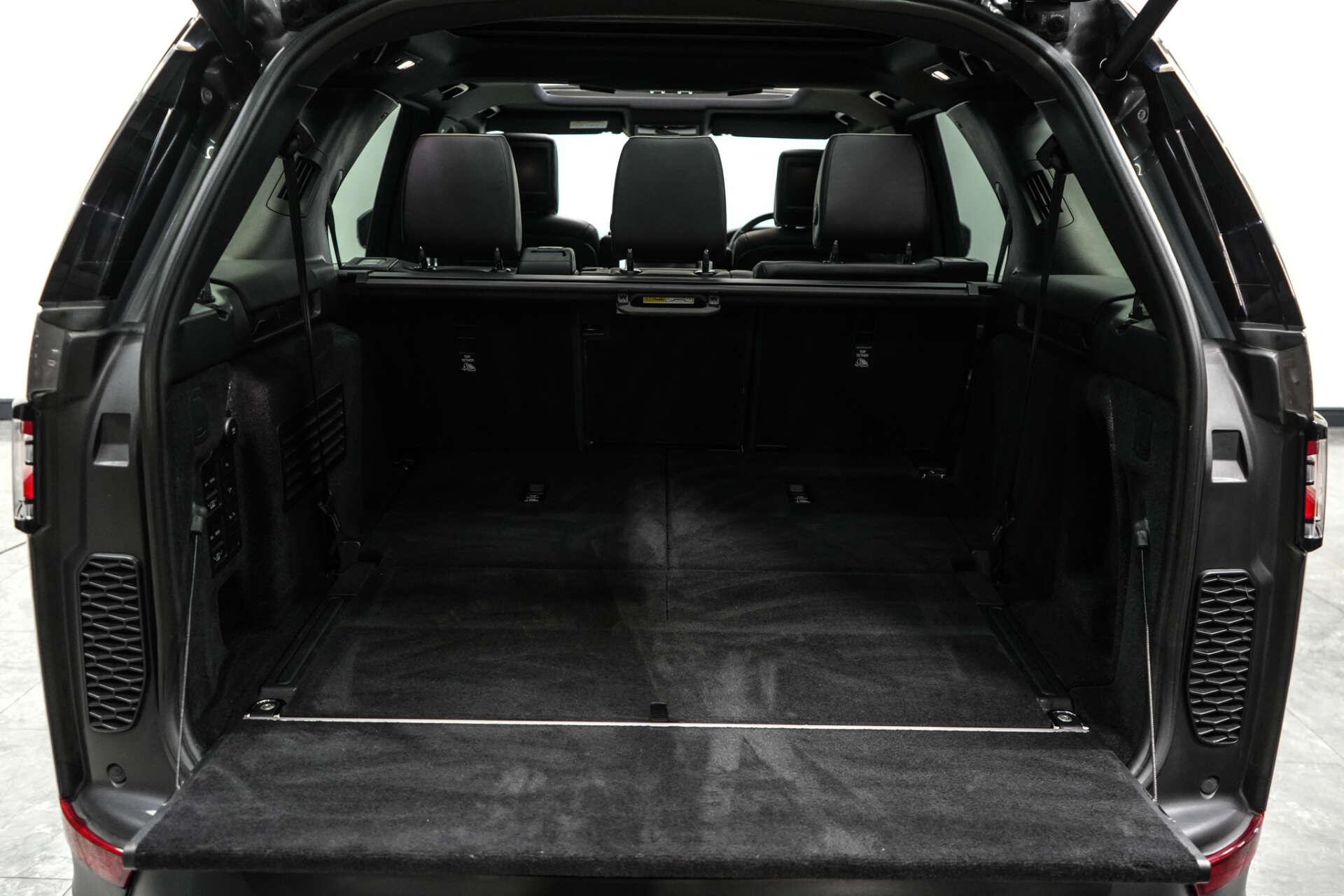 Land Rover Discovery view 11