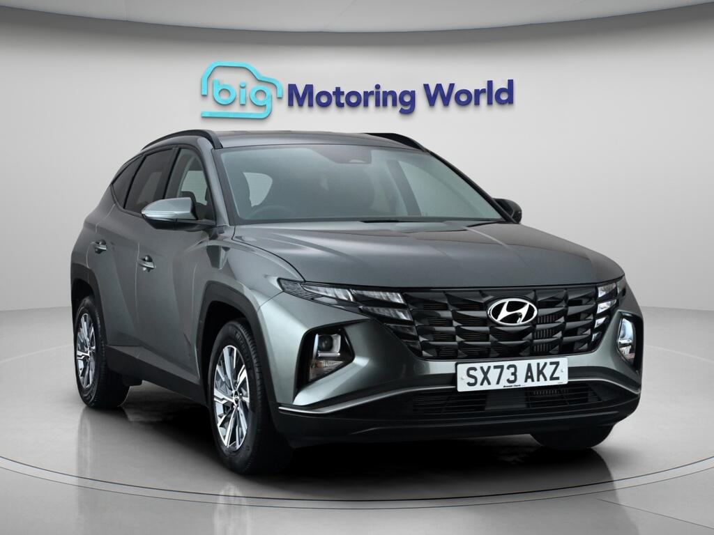 Grey 2023 Hyundai Tucson SUV/Crossover Front-wheel drive Manual