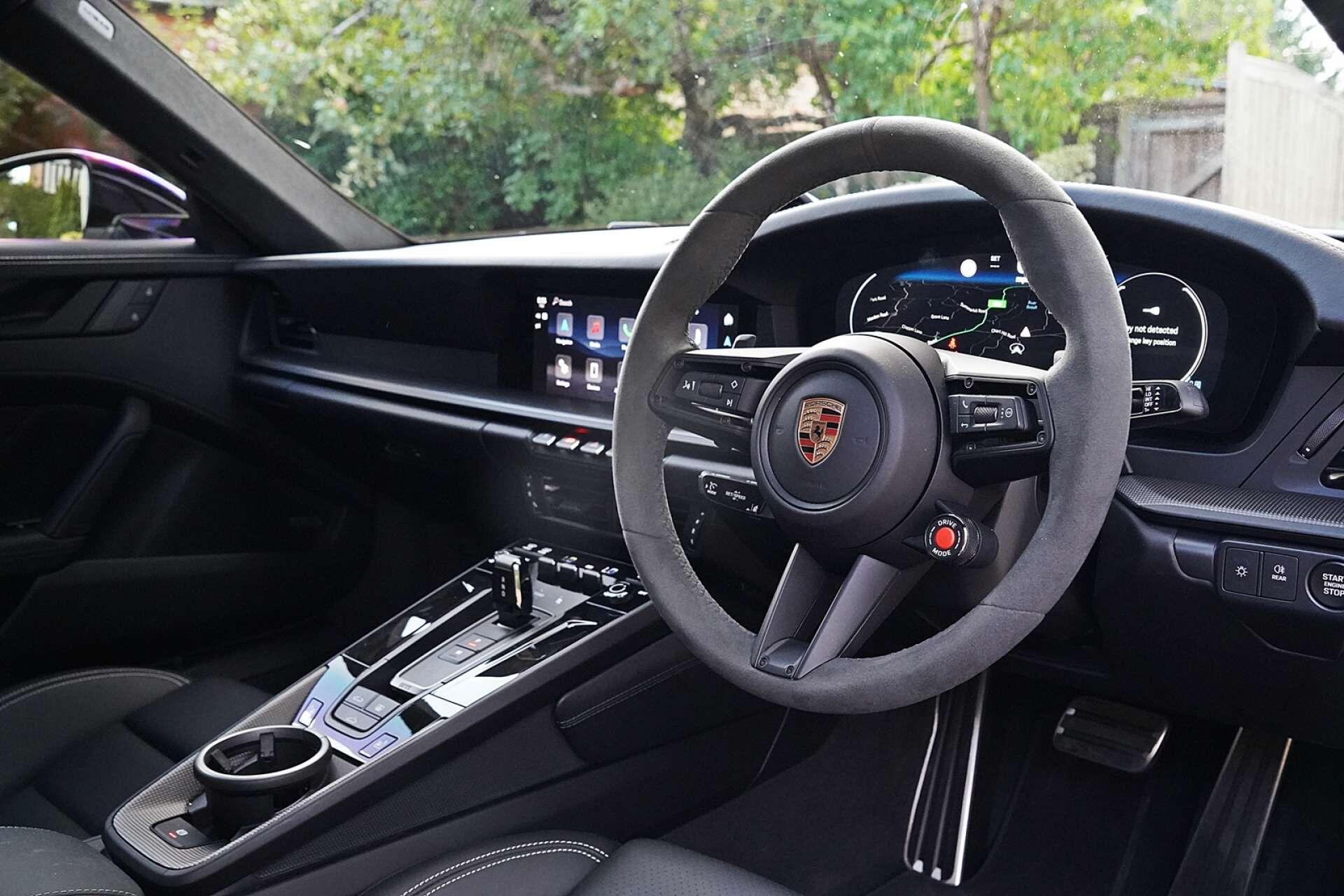 Porsche 911 view 19