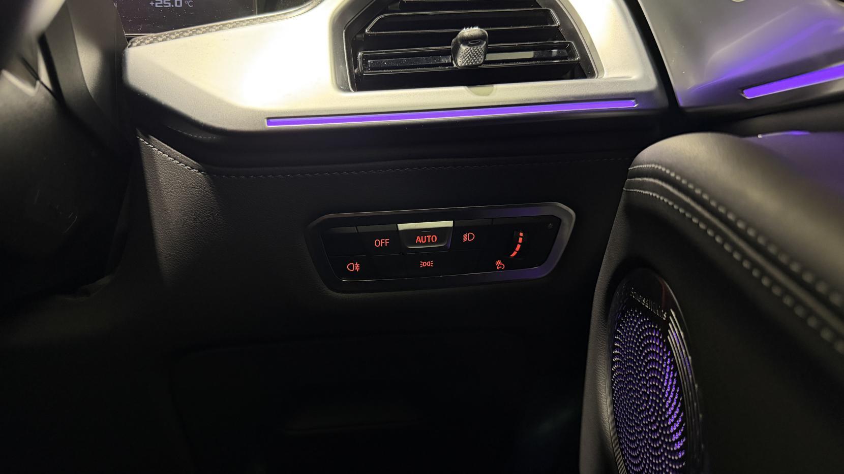 BMW XM view 36