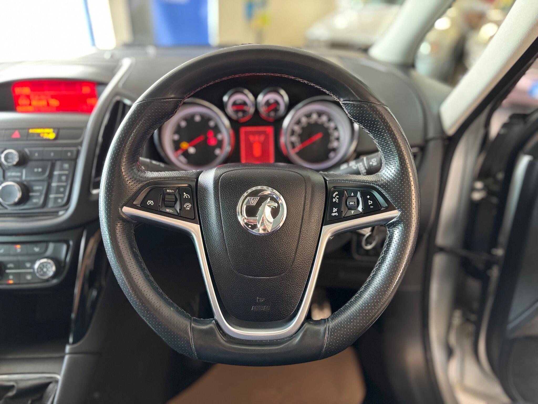 Vauxhall Zafira Tourer view 23