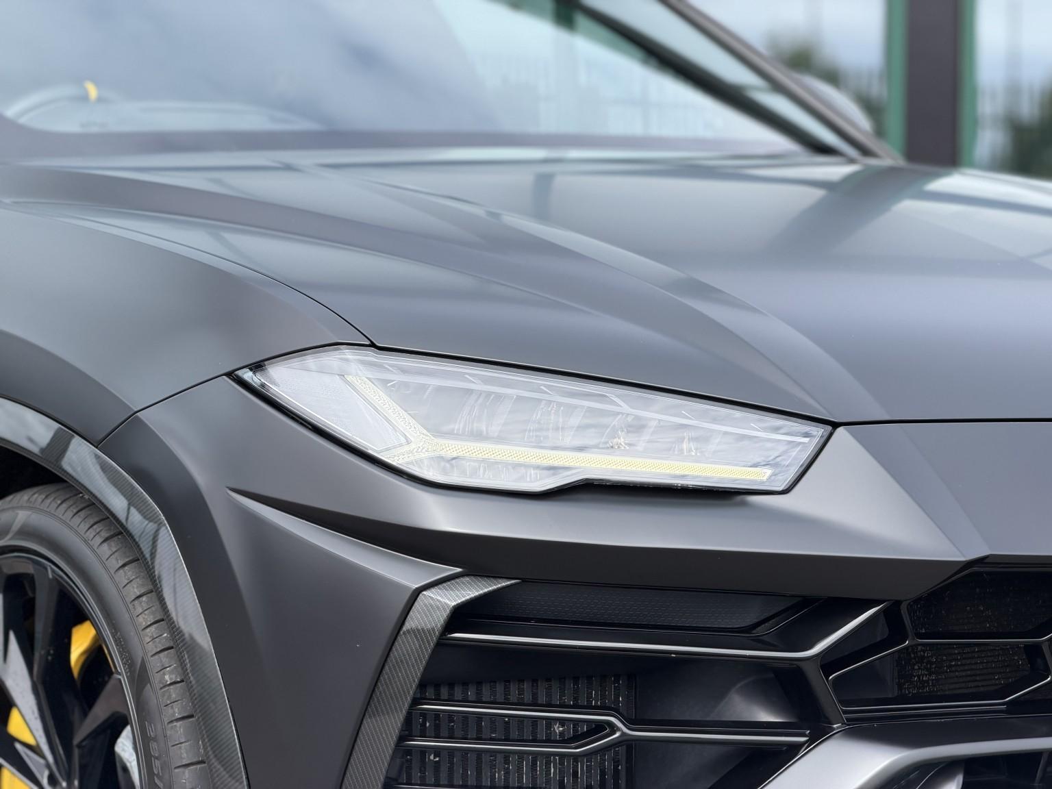 Lamborghini Urus view 14