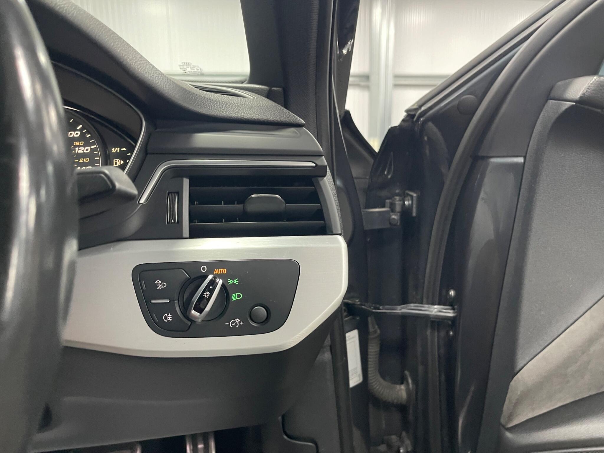 Audi S4 view 38