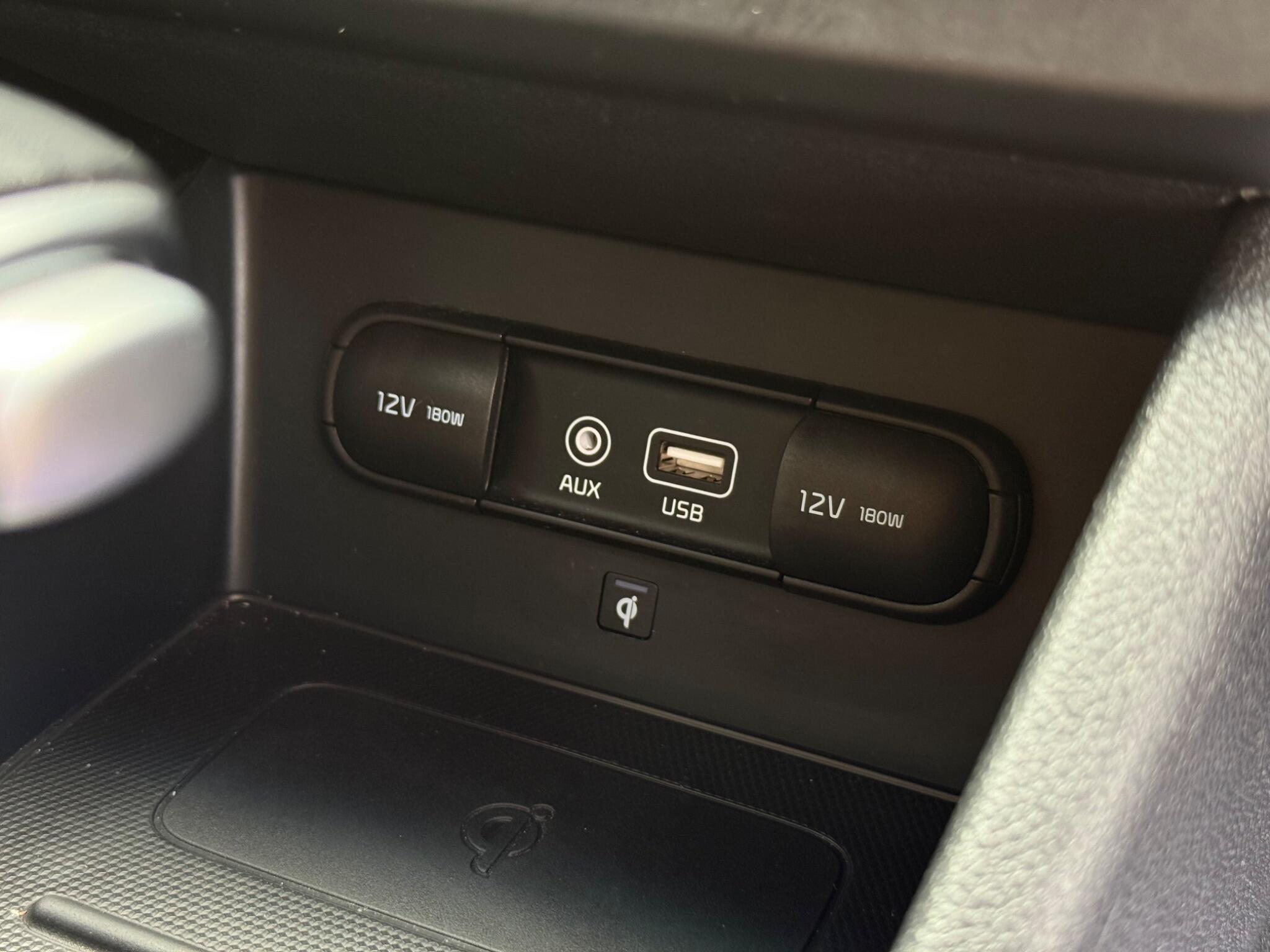 Kia Niro view 34