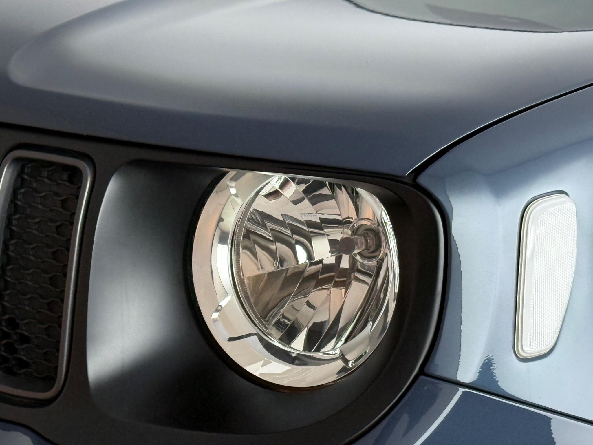 Jeep Renegade view 12