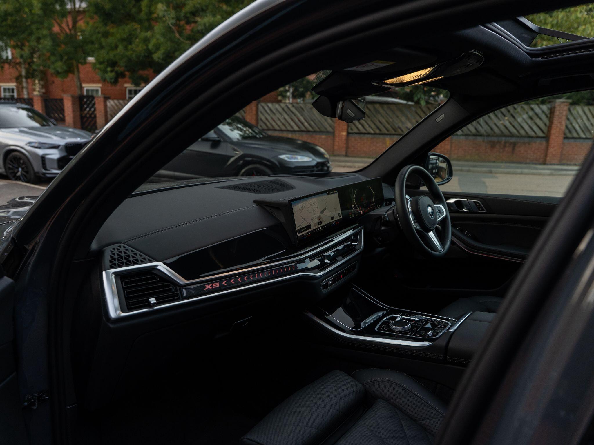 BMW X5 view 40