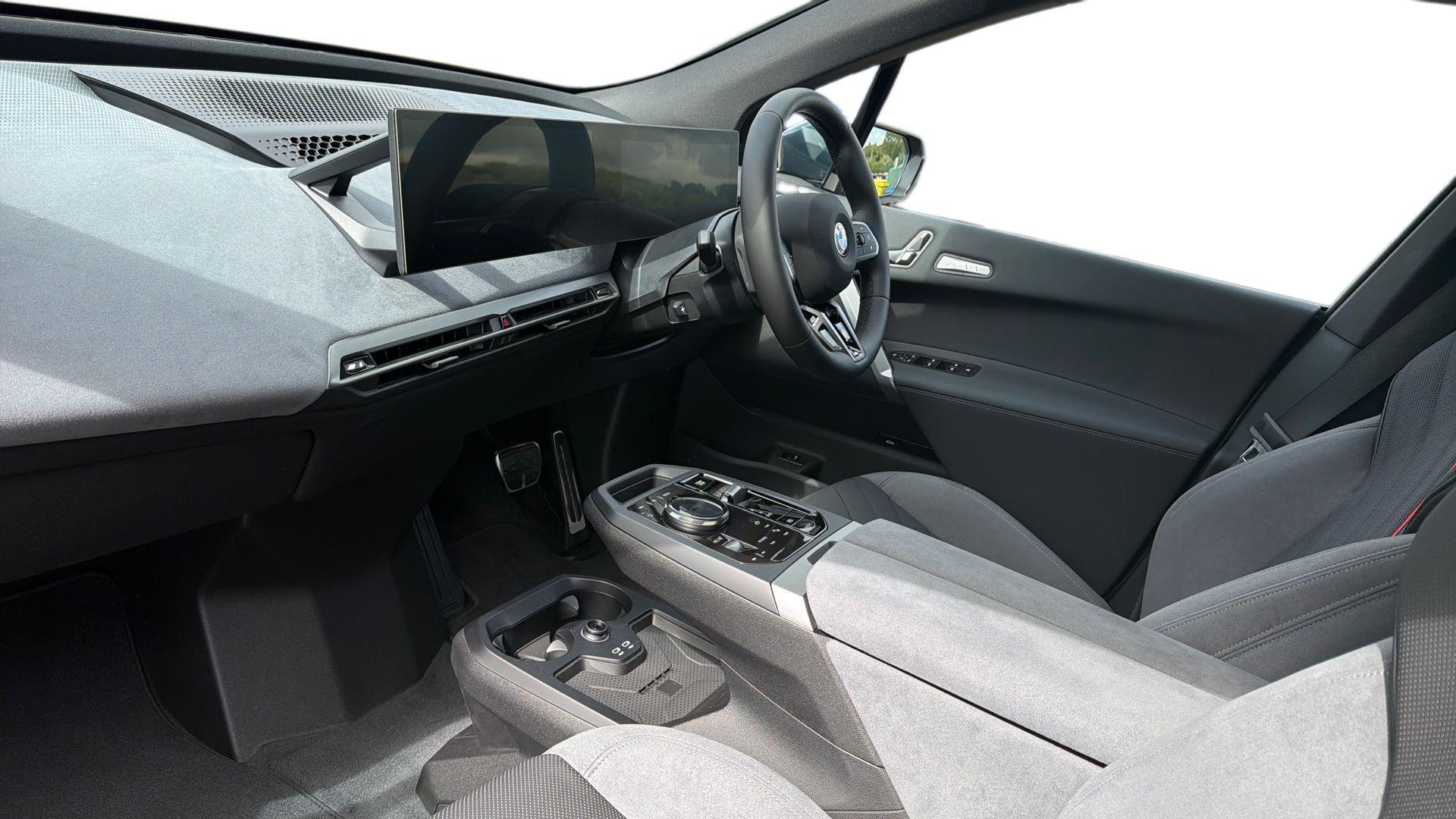 BMW Ix view 7
