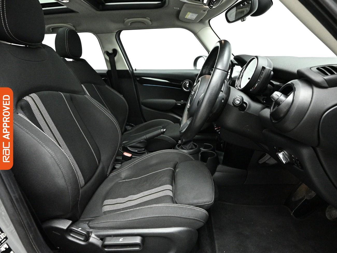 Mini Hatch view 12
