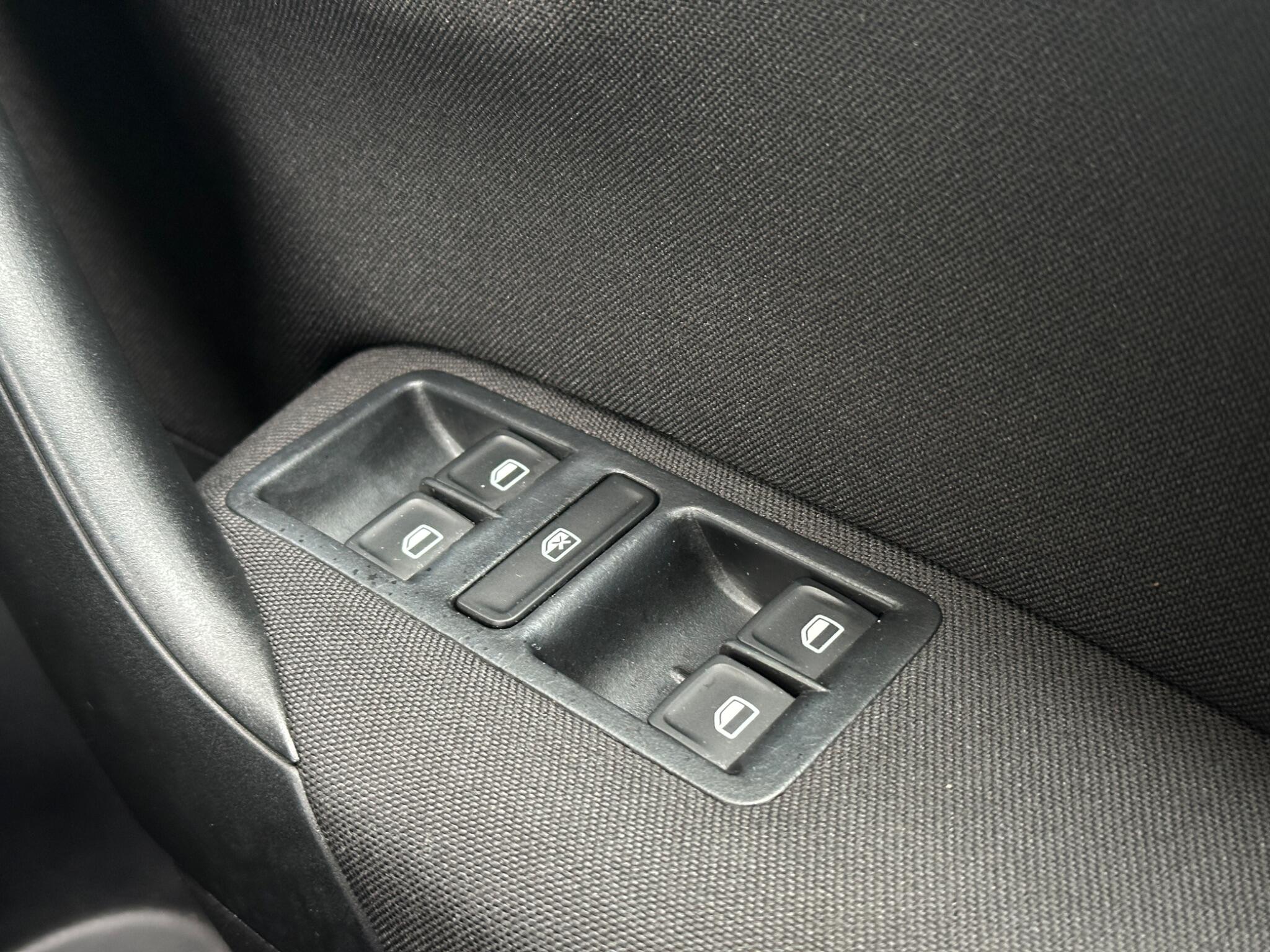 Volkswagen Polo view 40