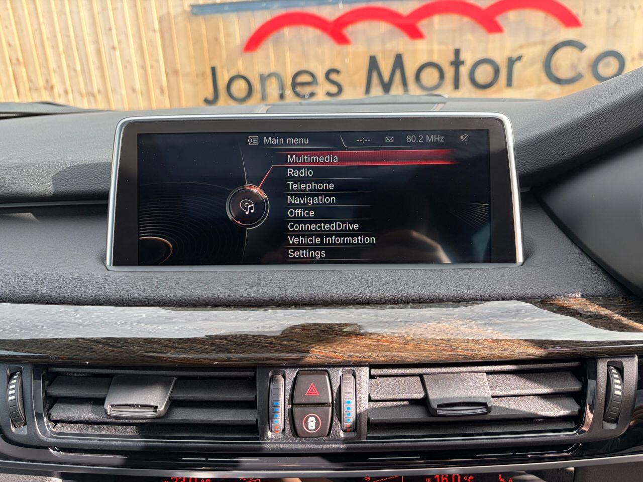 BMW X5 view 31