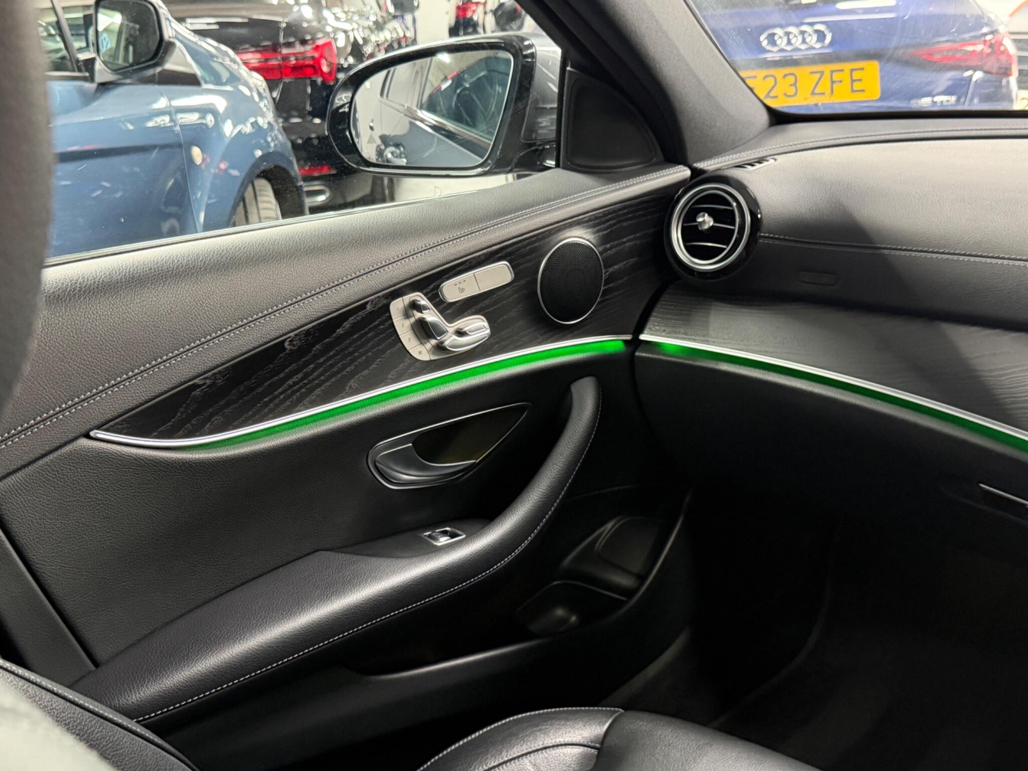 Mercedes-Benz E Class view 58