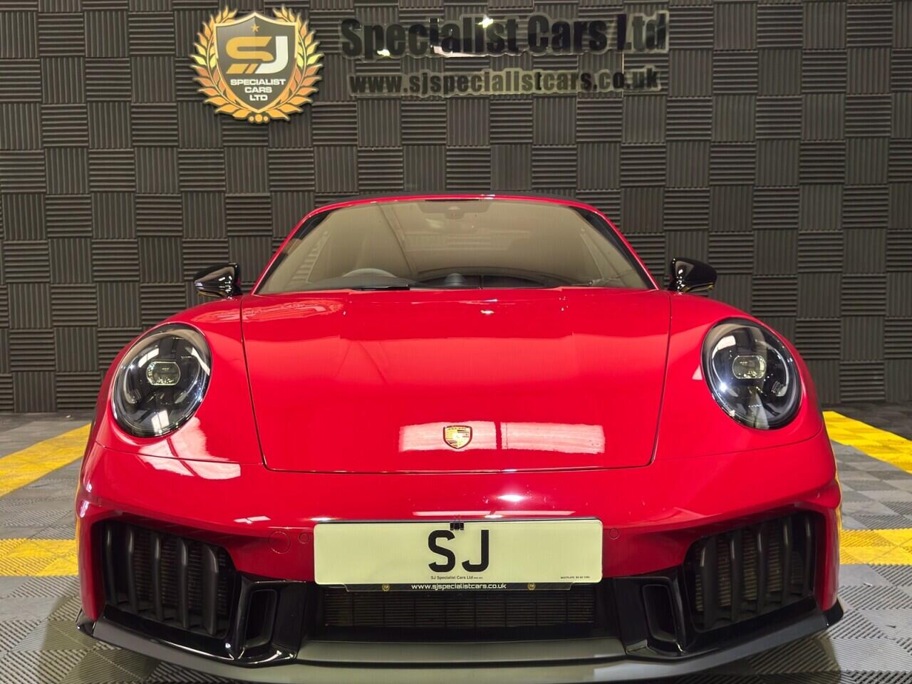 Porsche 911 view 3