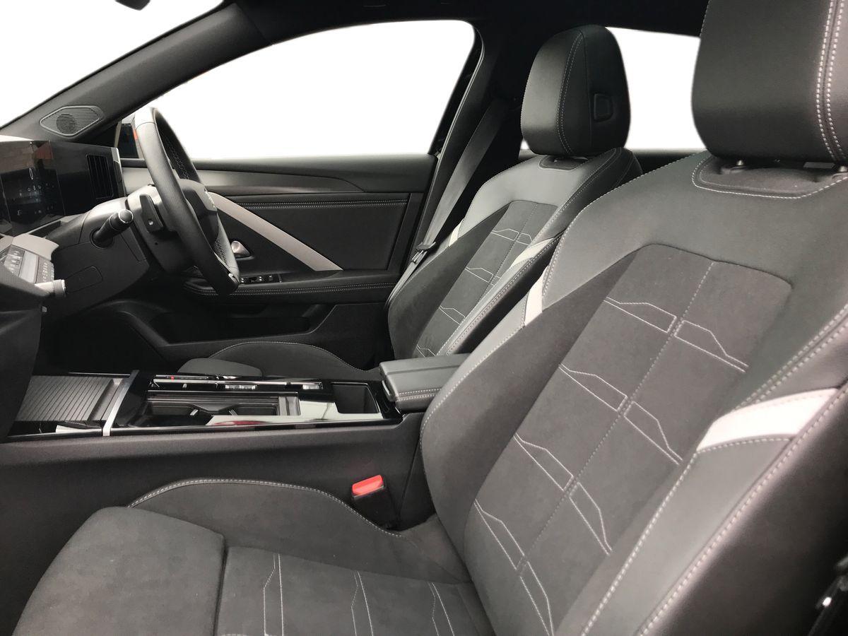 Vauxhall Astra view 6