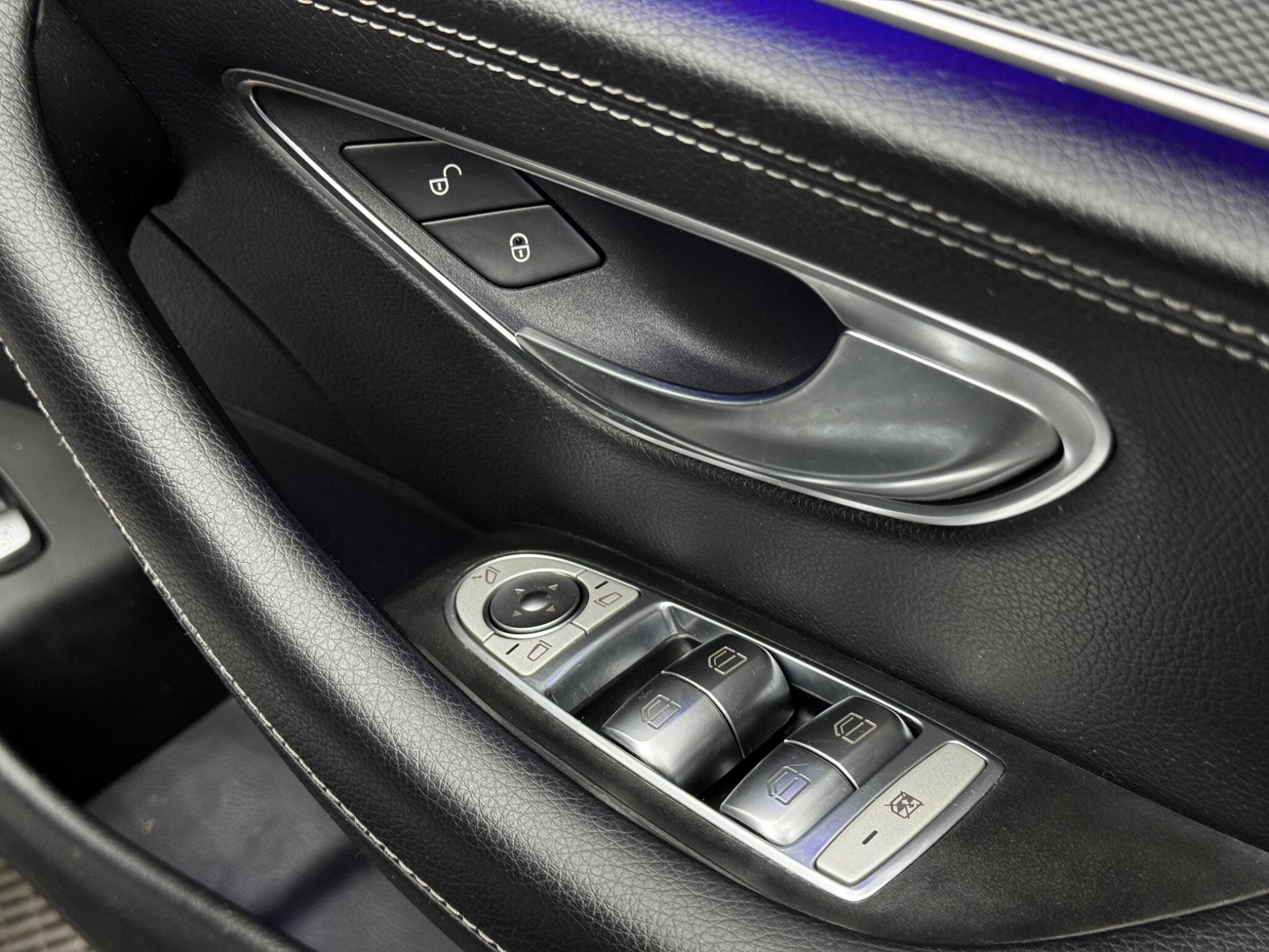 Mercedes-Benz E-Class view 41