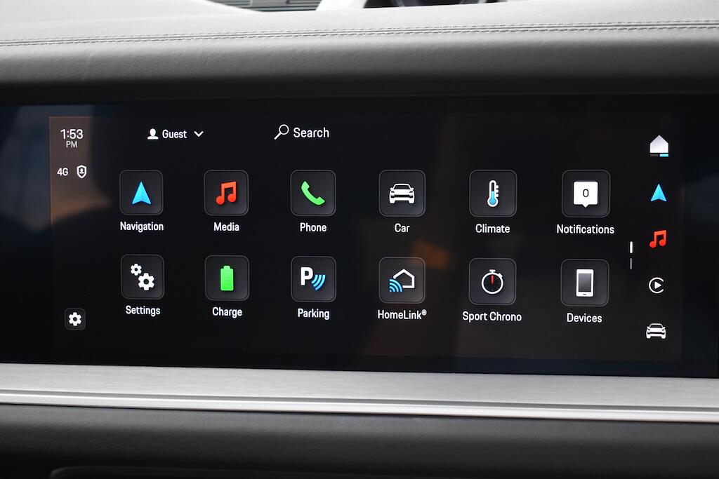 Porsche Cayenne view 83