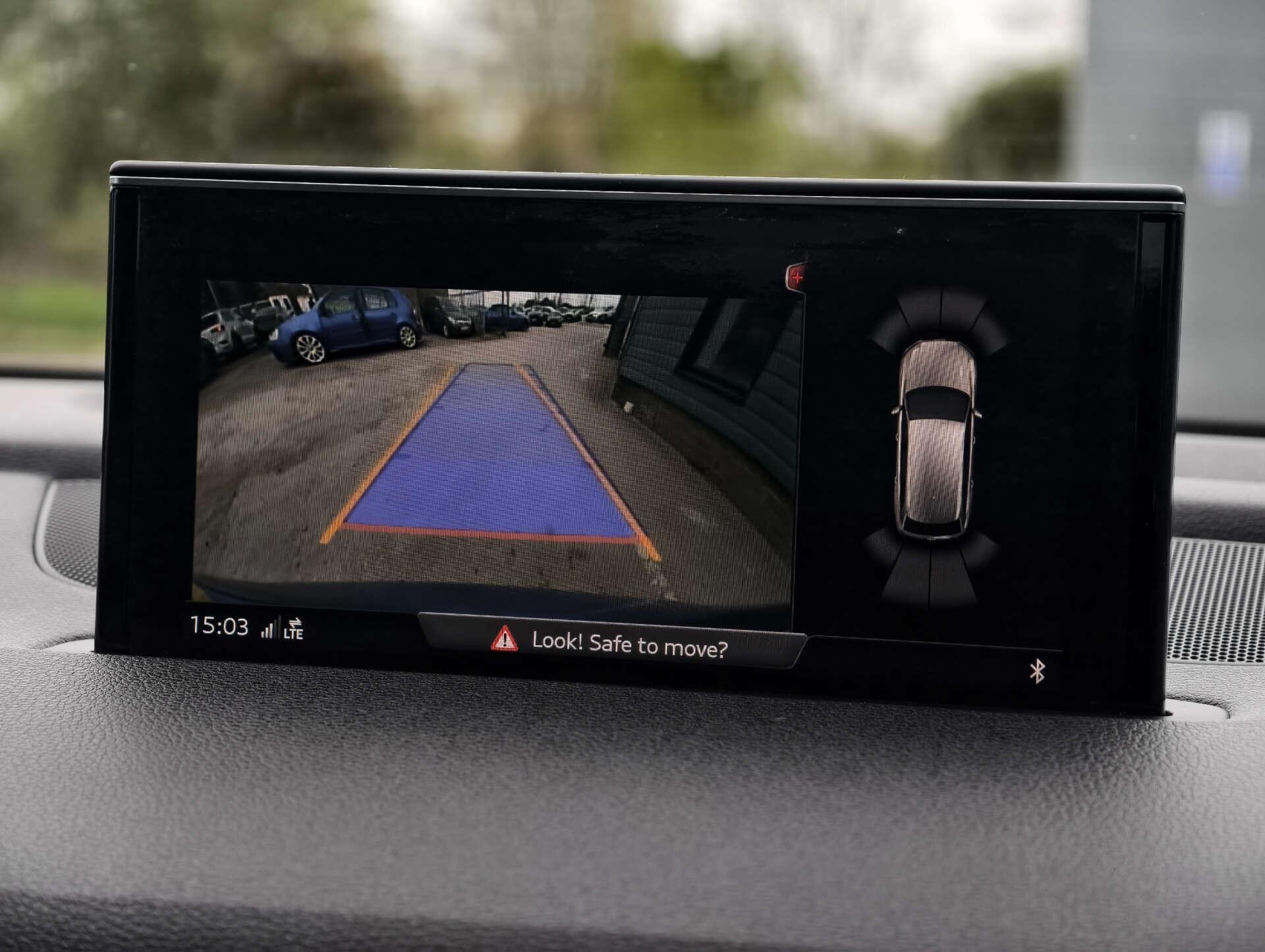 Audi SQ7 view 48