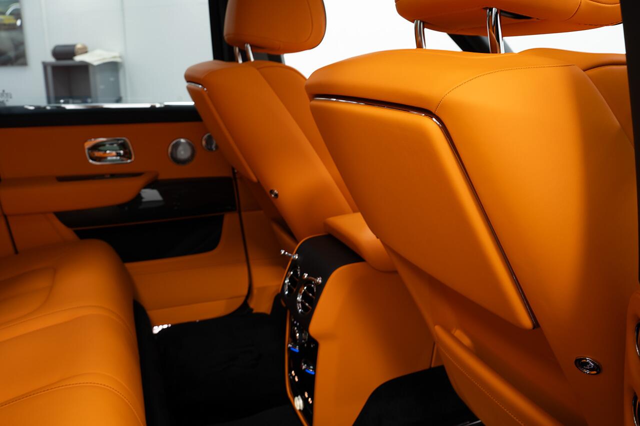 Rolls-Royce Cullinan view 24