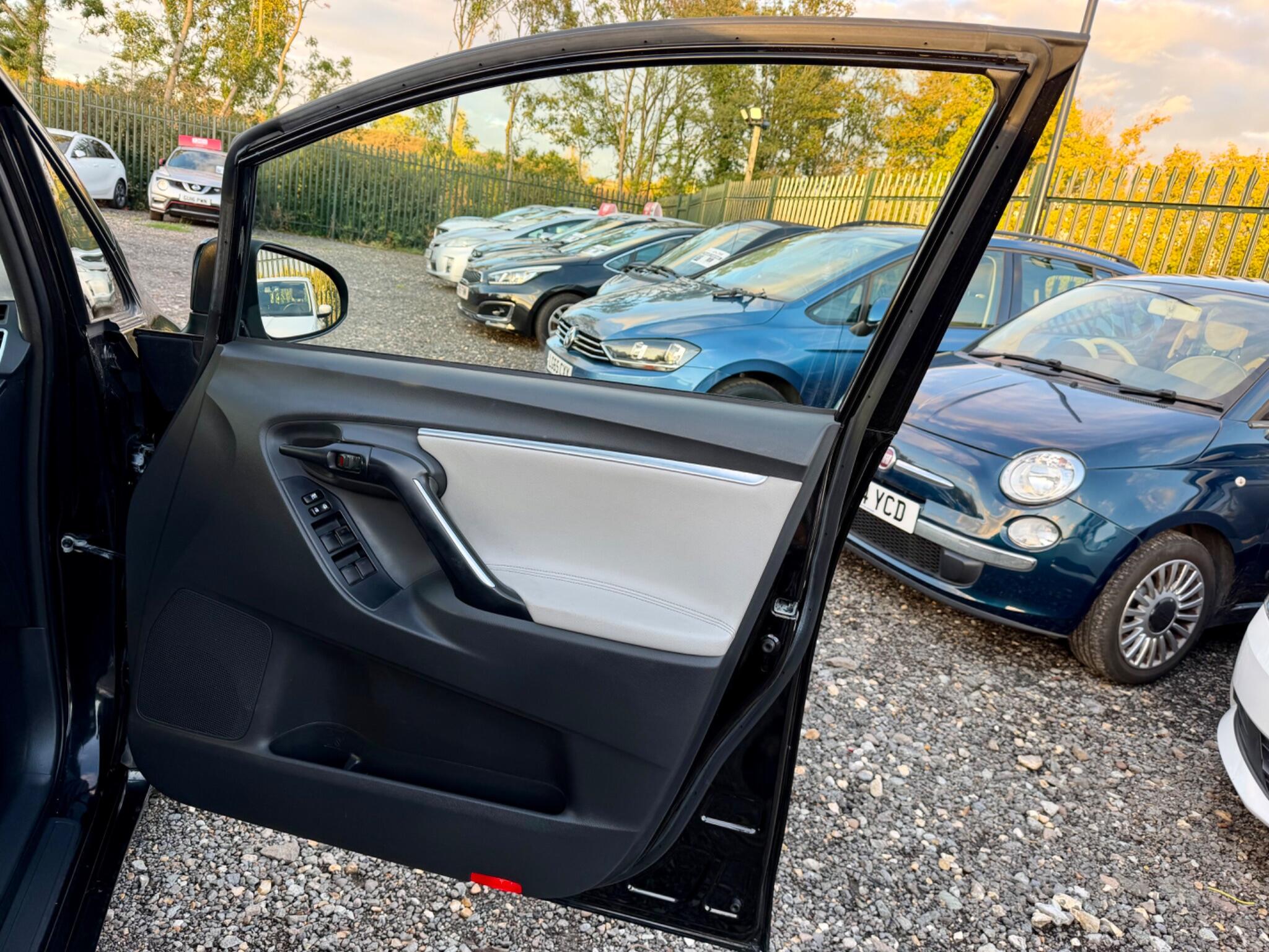 Toyota Verso view 36