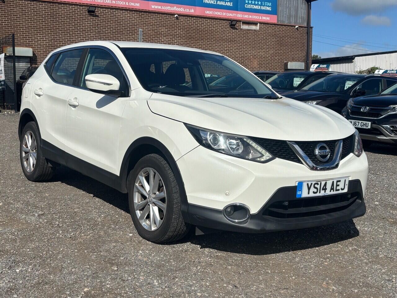 2014 Nissan Qashqai in White for sale
