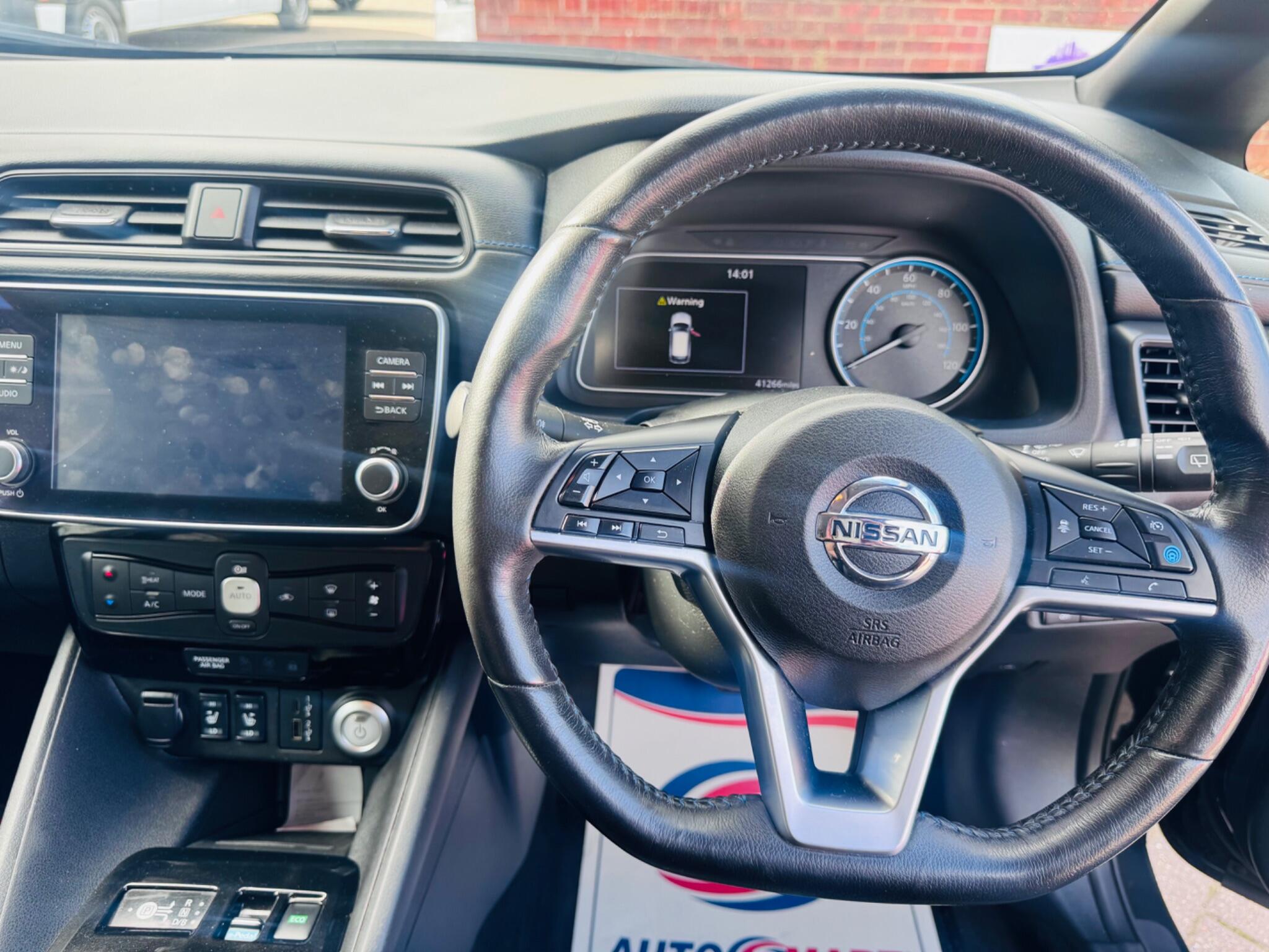 Nissan Leaf view 8