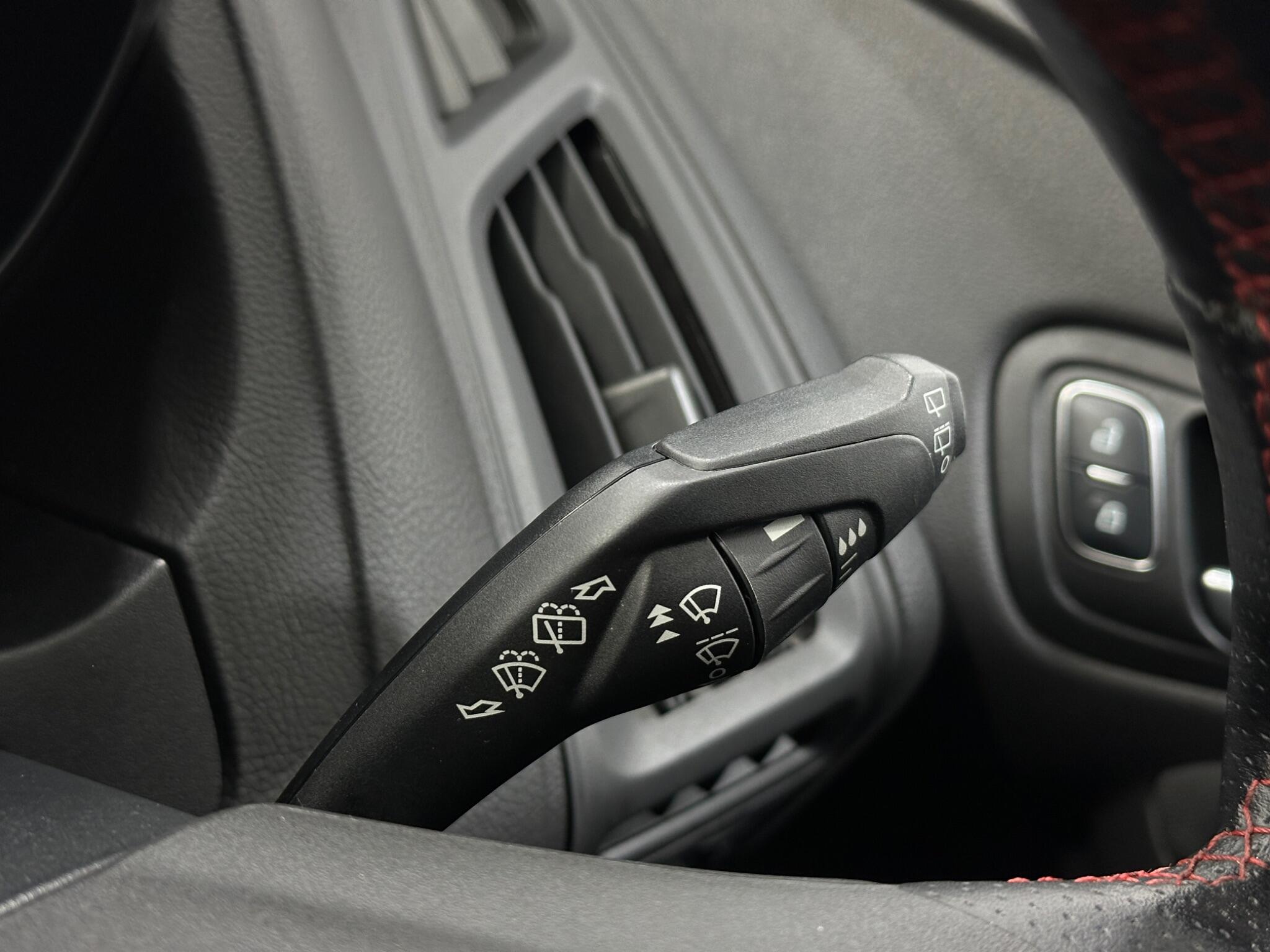 Ford Focus view 17