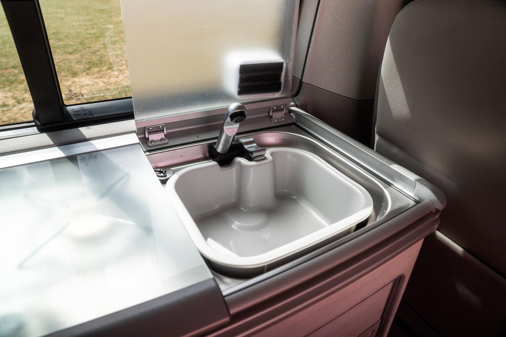 Volkswagen California view 40