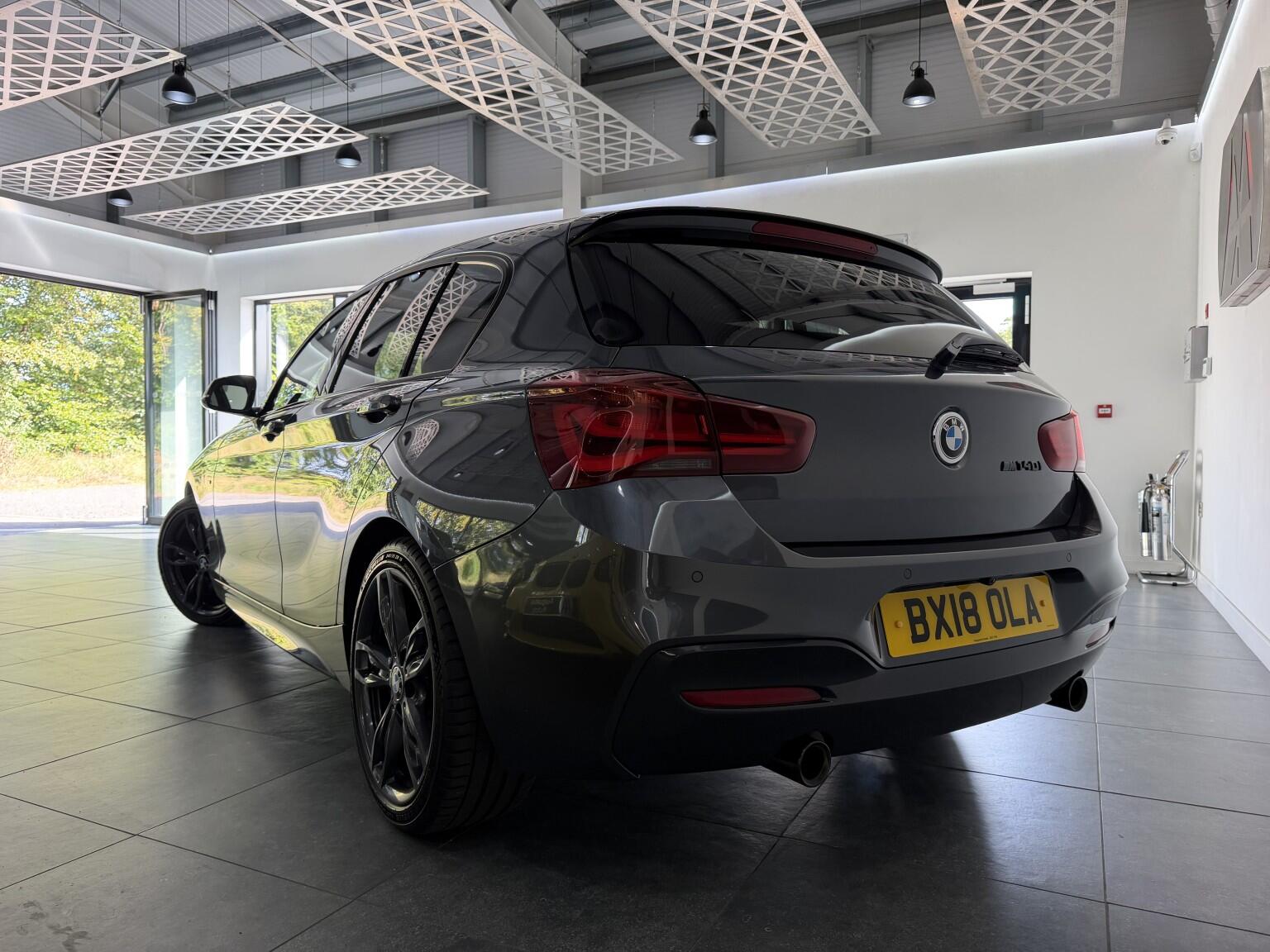 BMW 1 Series view 9