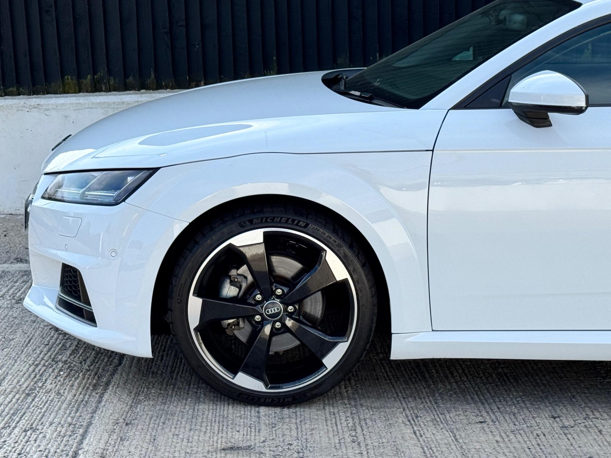 Audi TT view 27
