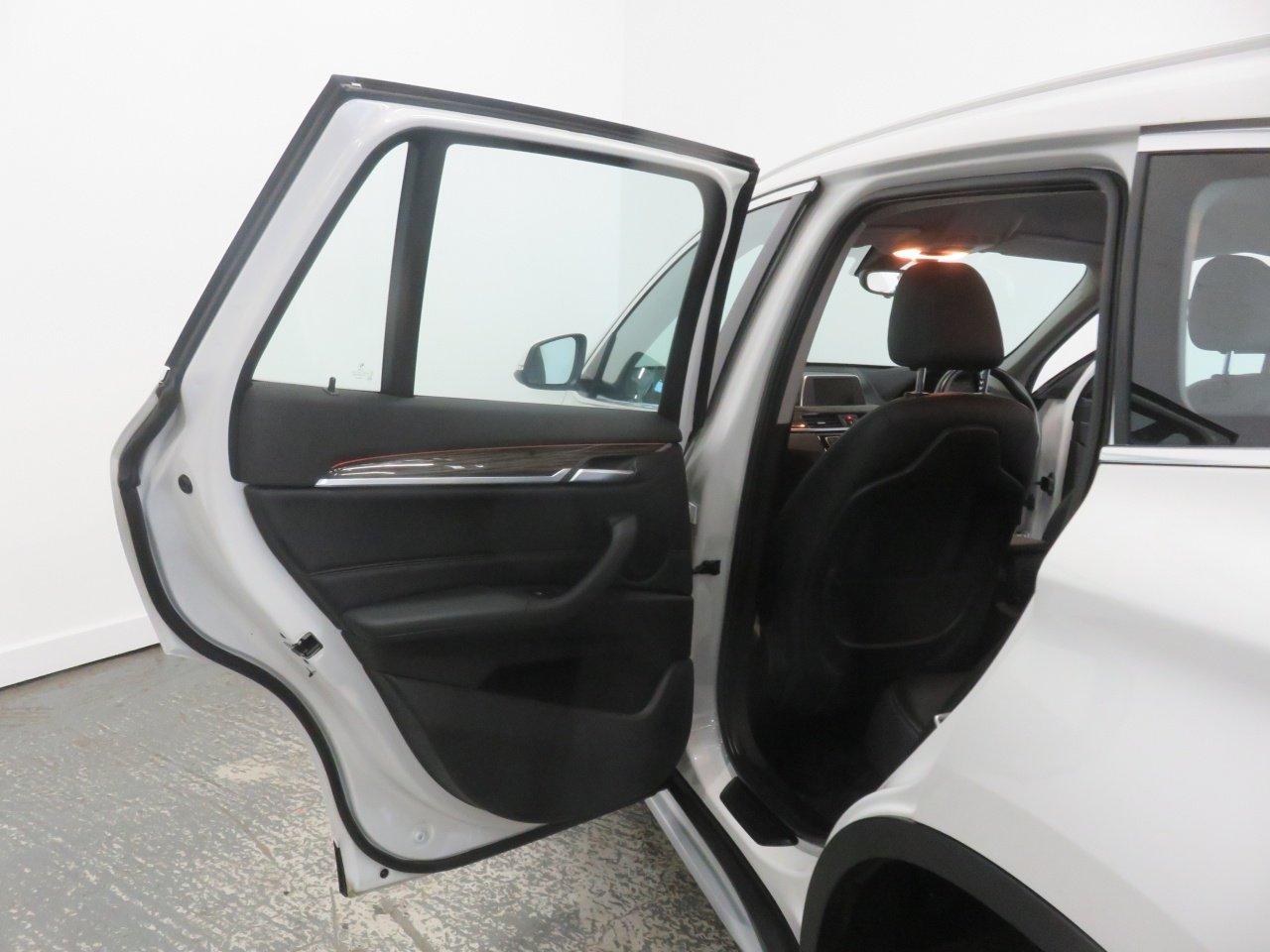 BMW X1 view 28