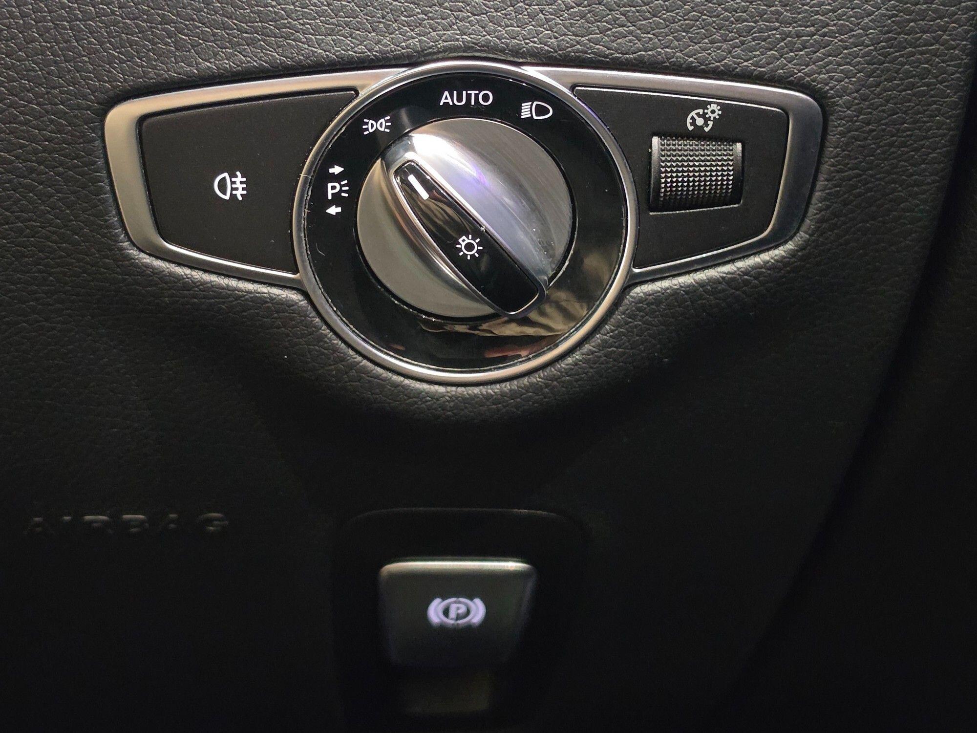 Mercedes-Benz E-Class view 120