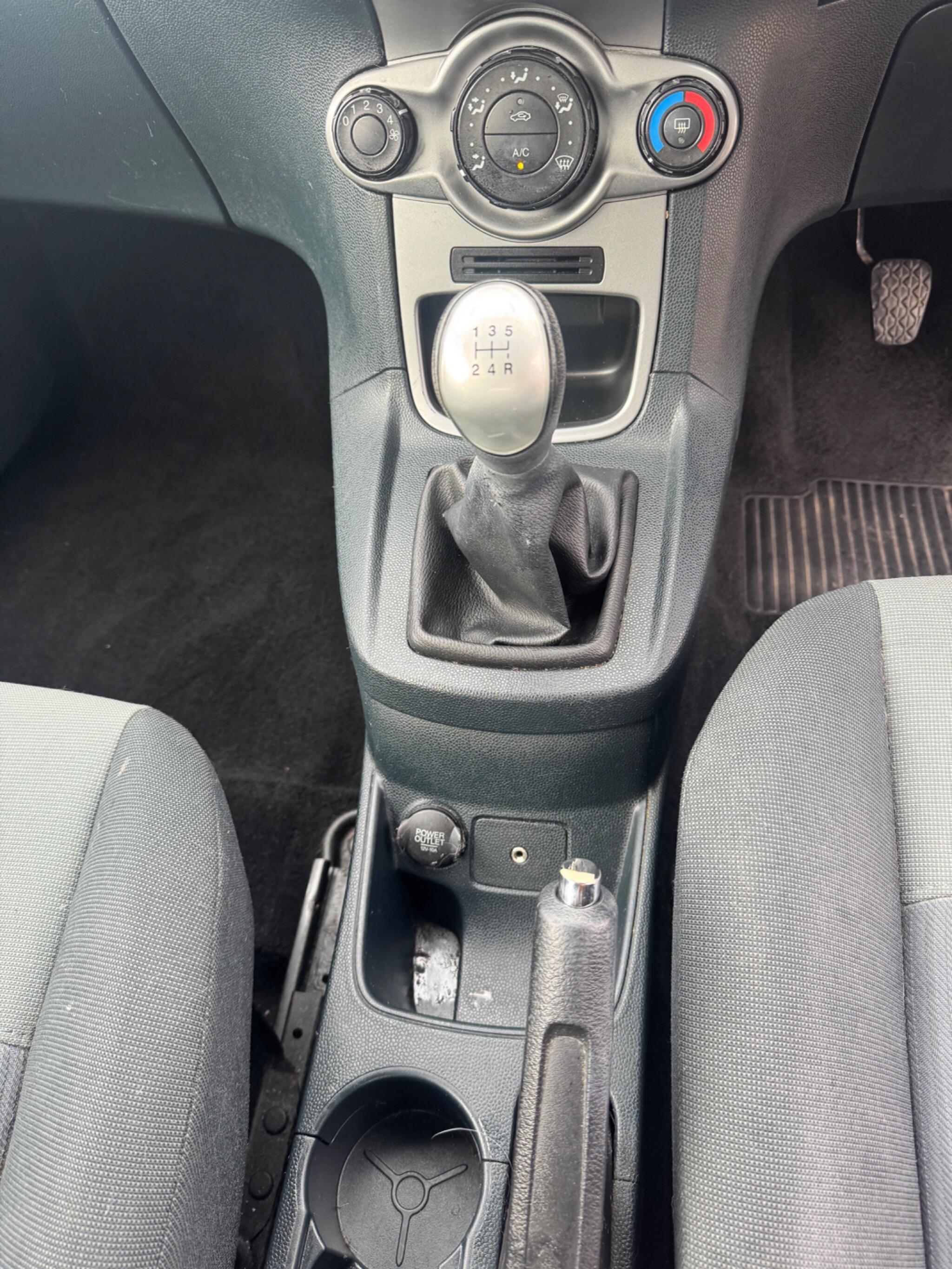 Ford Fiesta view 25