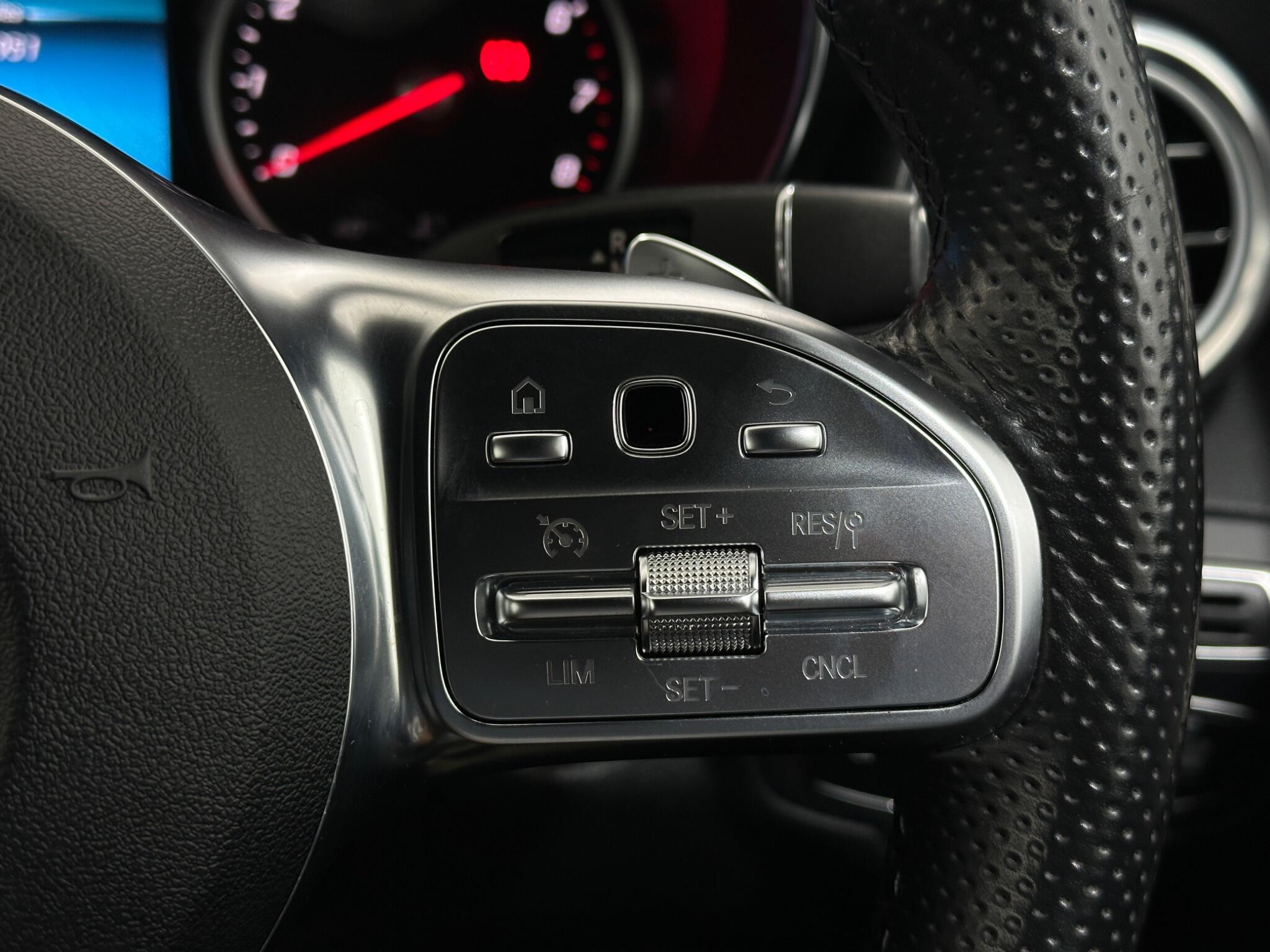 Mercedes-Benz C Class view 16