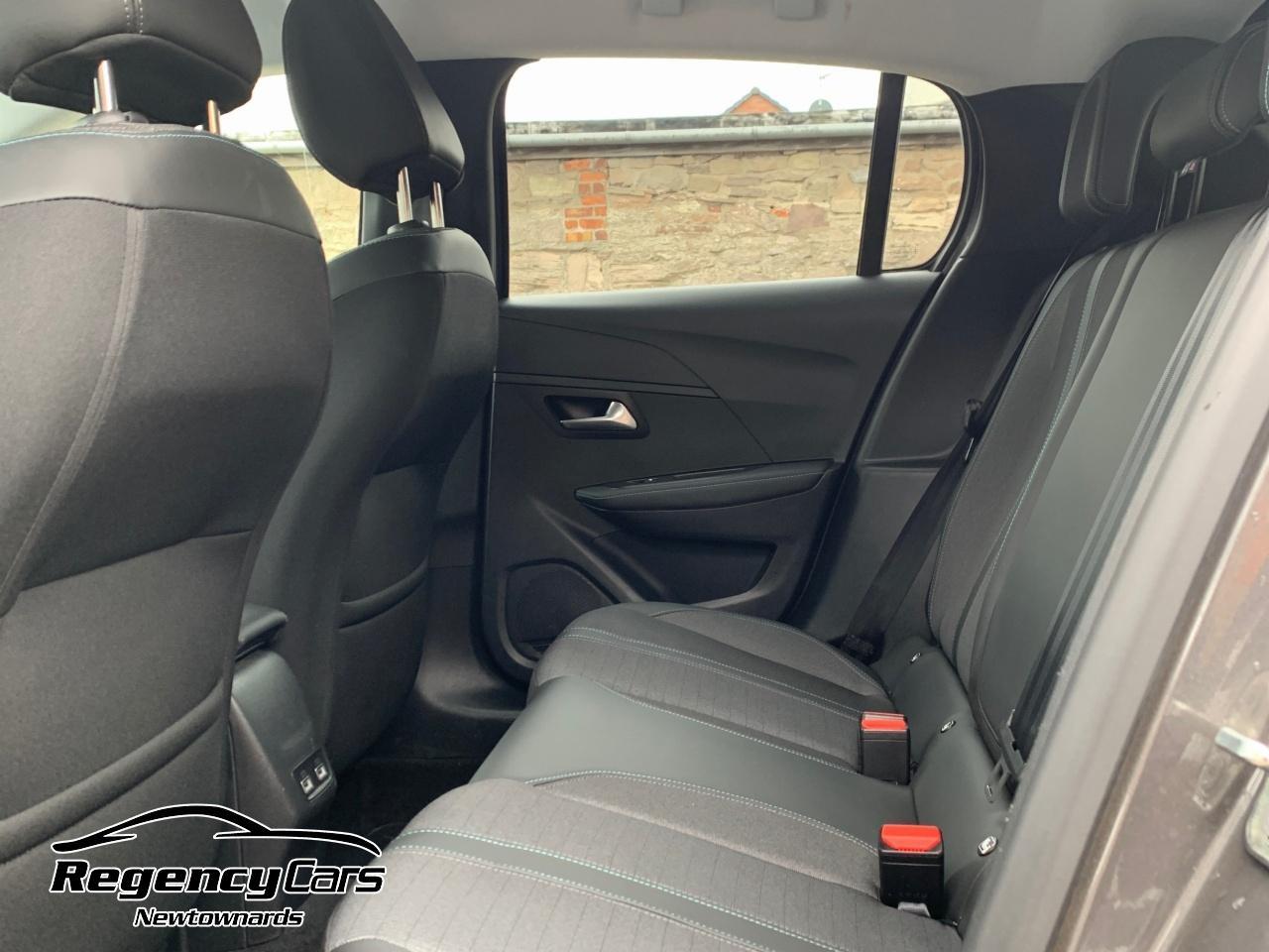 Peugeot 208 view 15