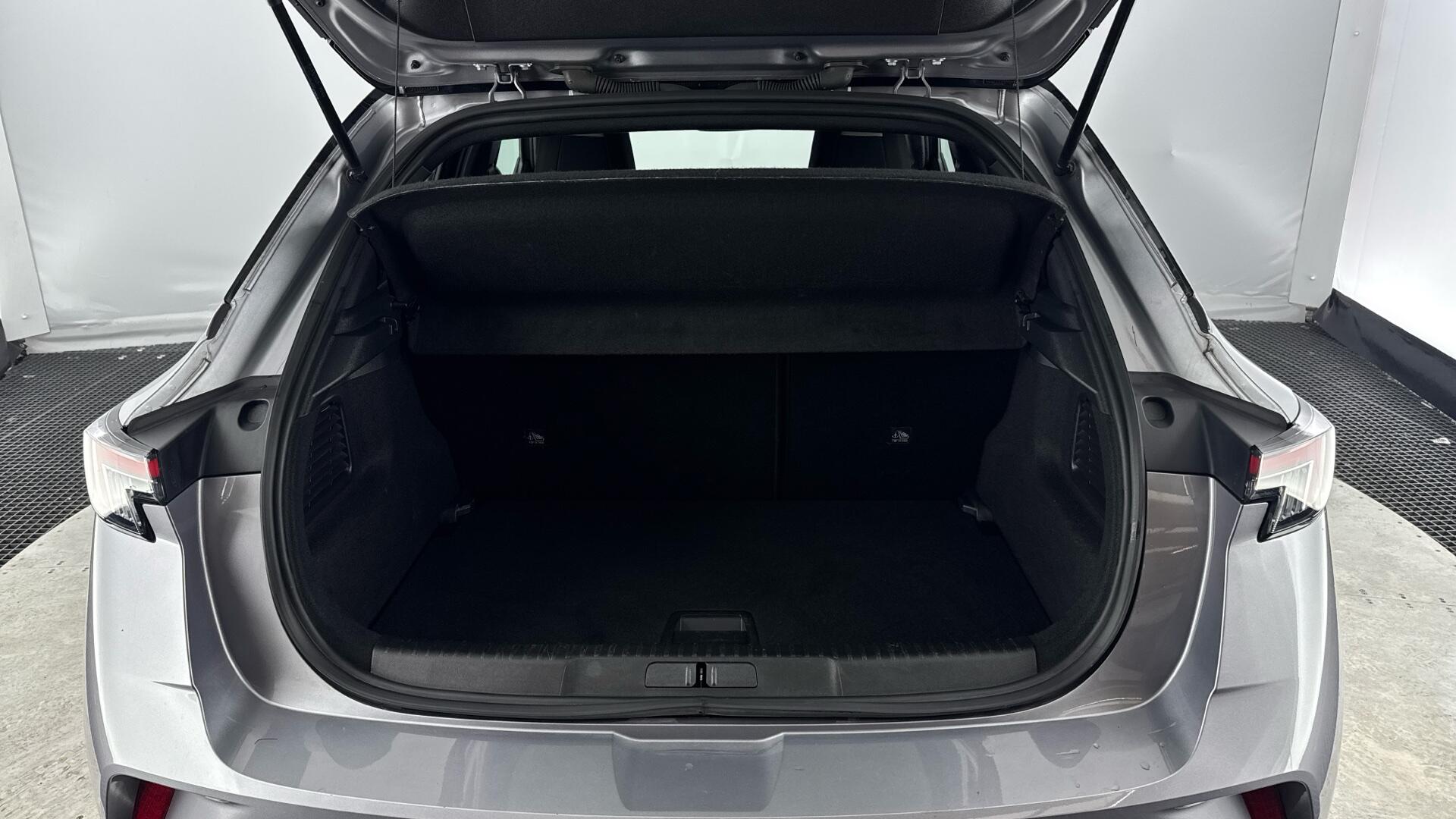 Vauxhall Mokka Electric view 15