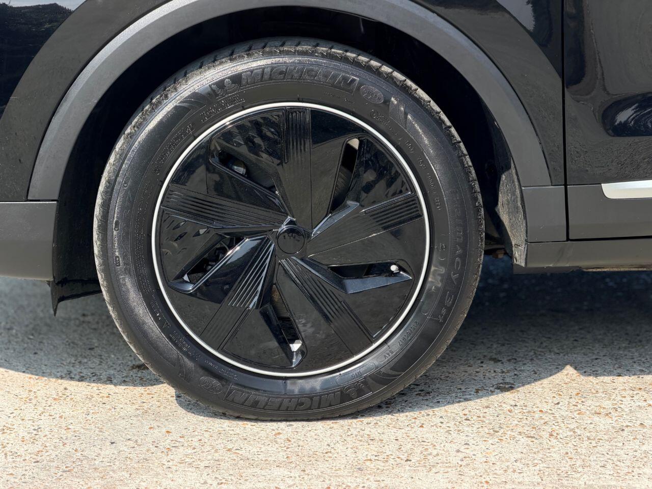 MG ZS view 12