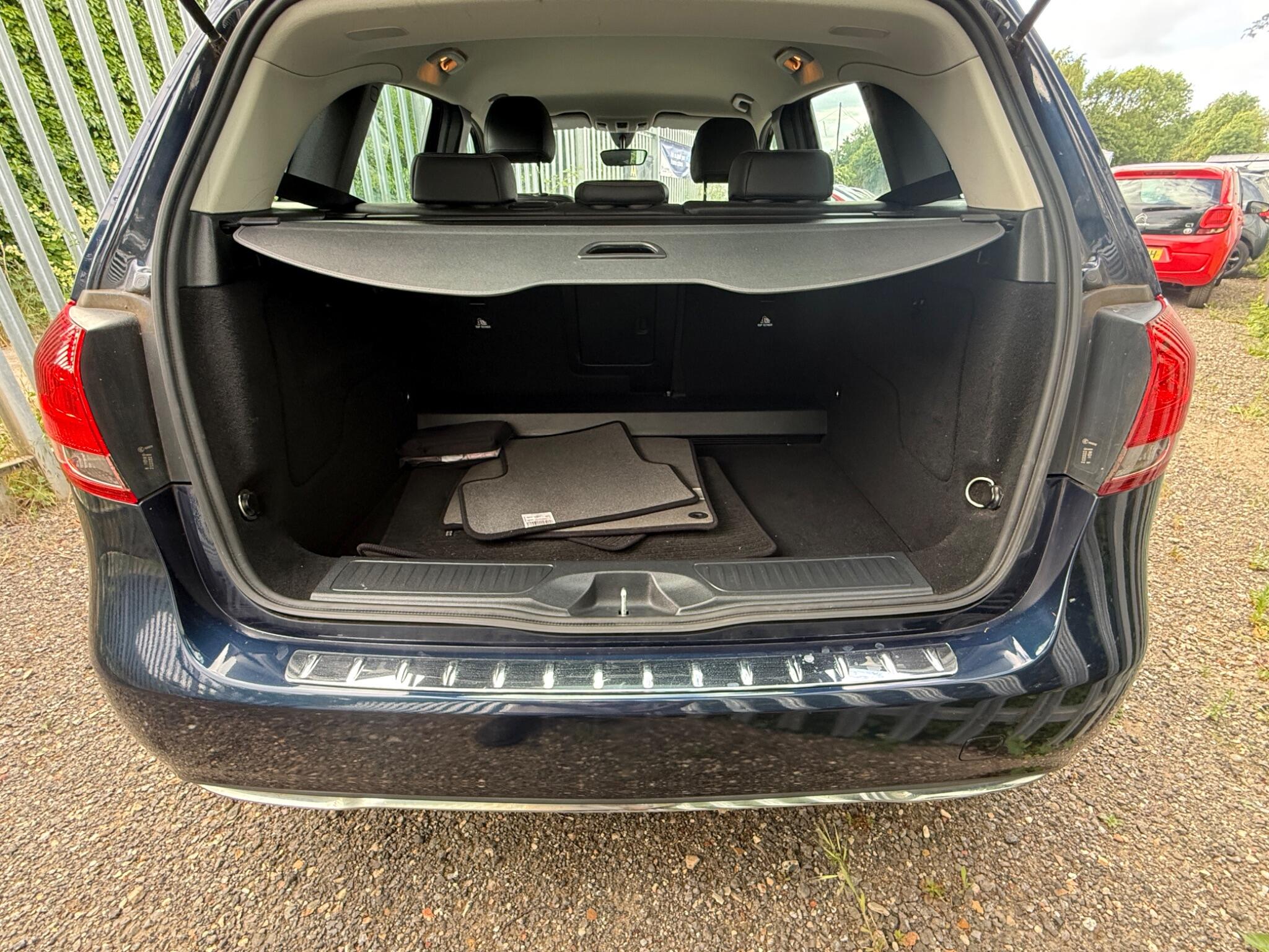 2018 Mercedes-Benz B Class image 44