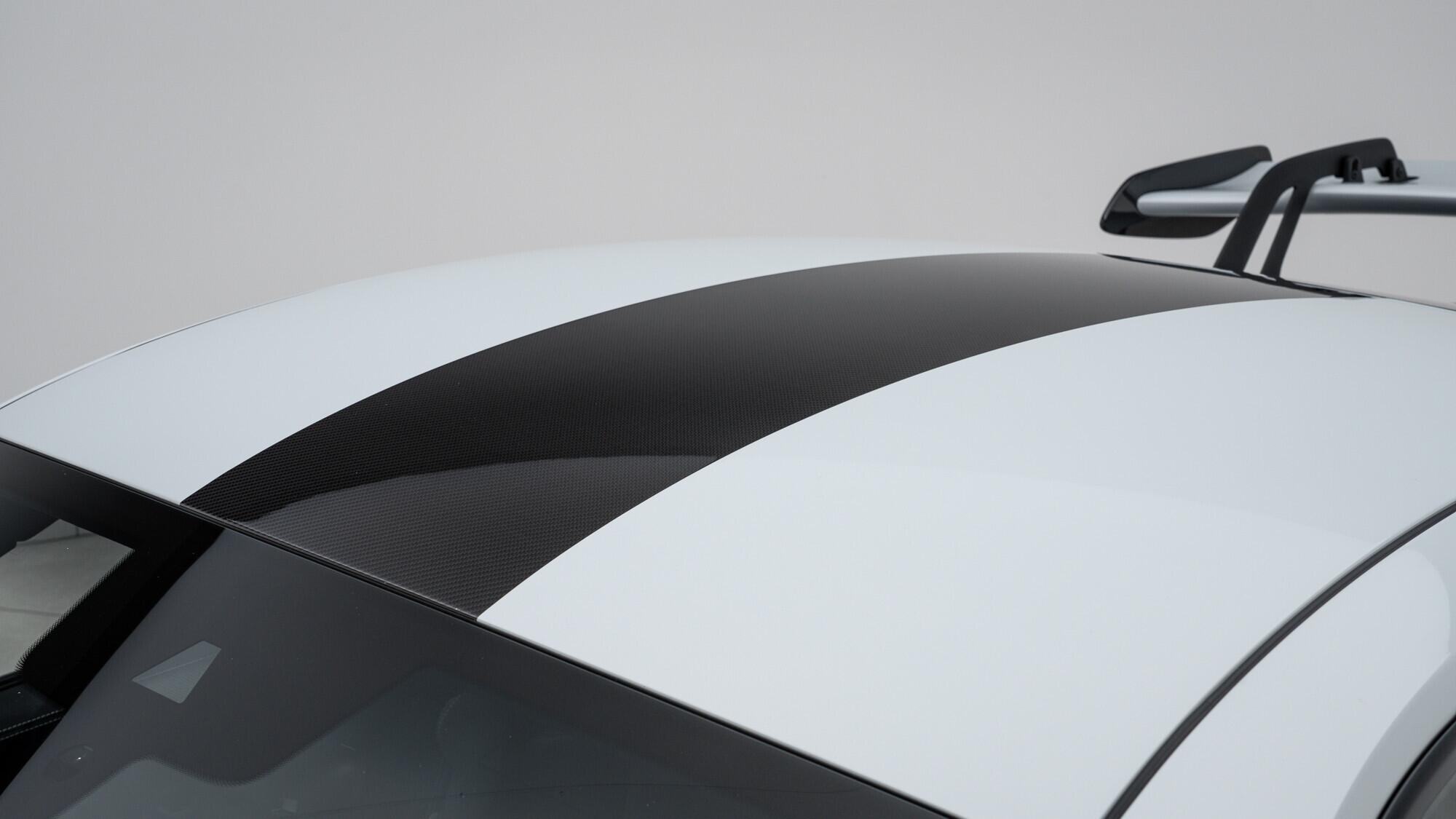 Porsche 911 view 13